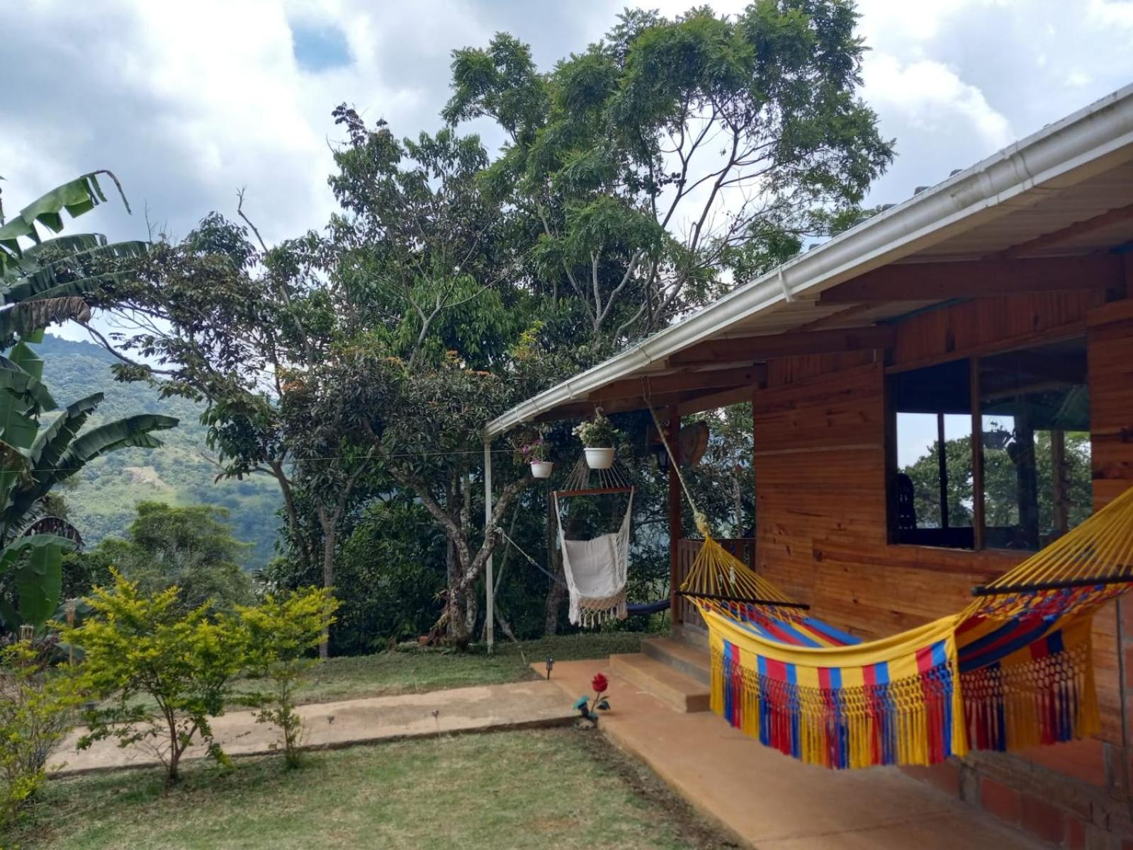 LA CASA DEL BOSQUE Via SALADITO