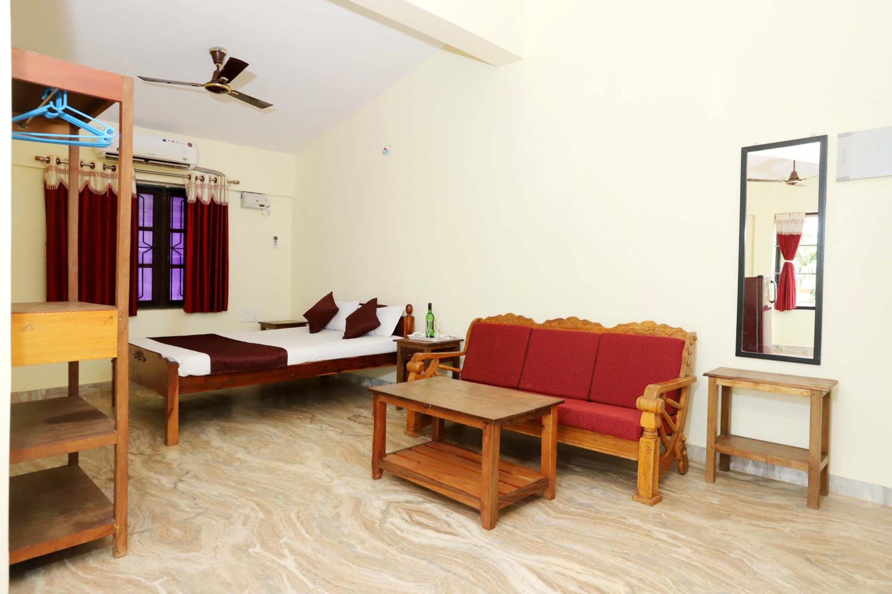 Morjim Sunset Hotel