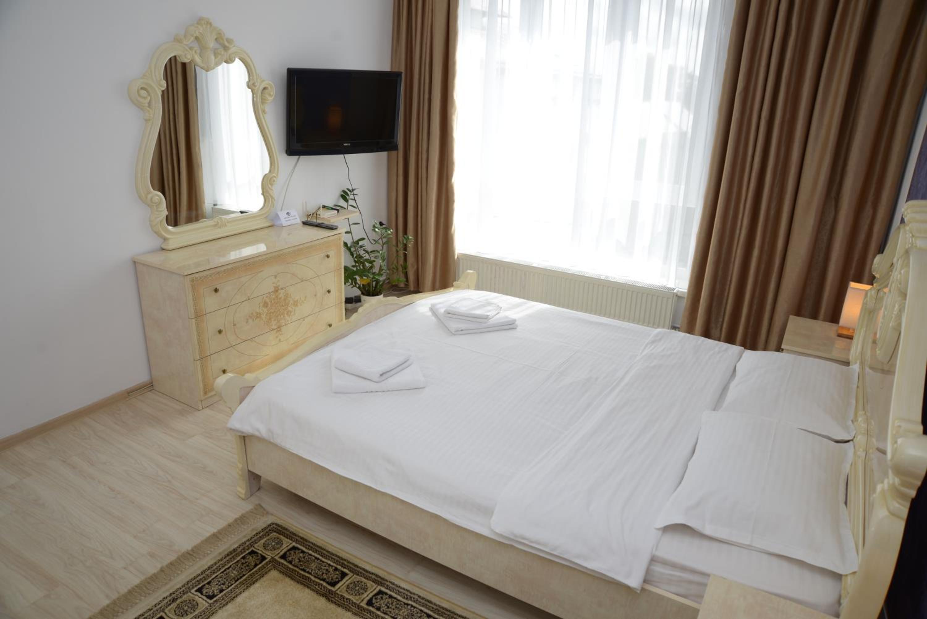 Apartament Corso en Turda — hotel room