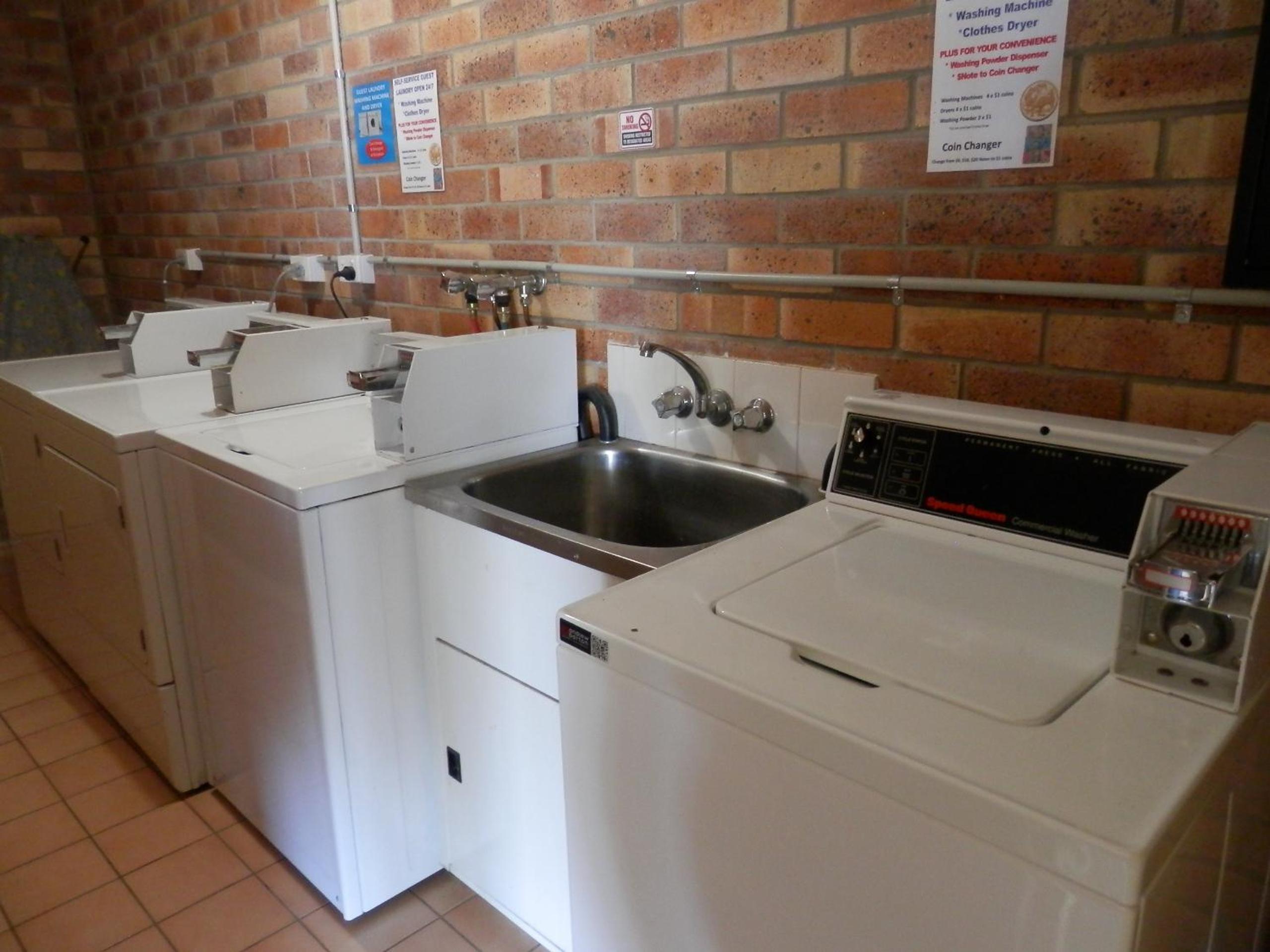 Allan Cunningham Motel