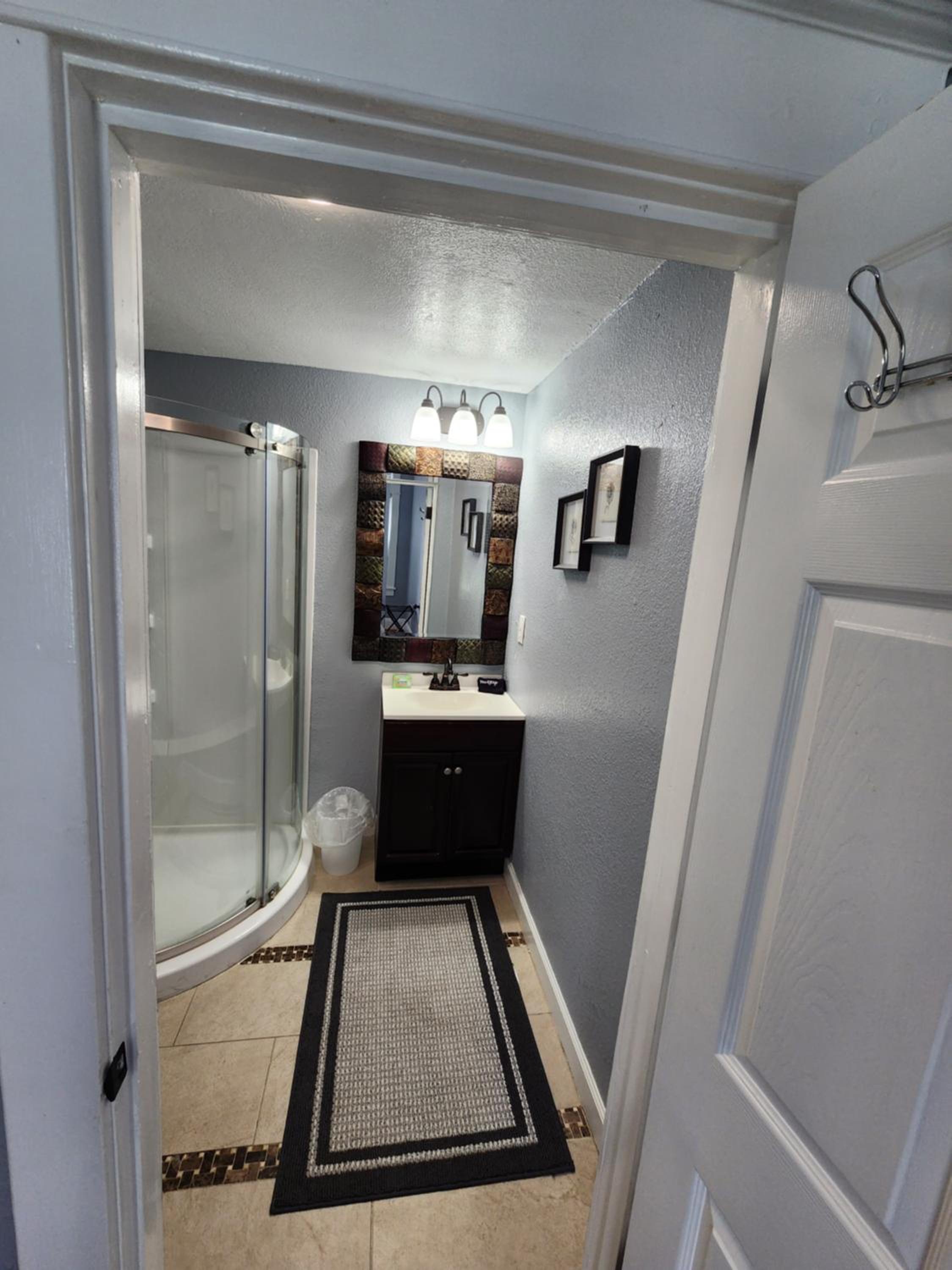 Lovely One Bedroom home/ guest house view 2