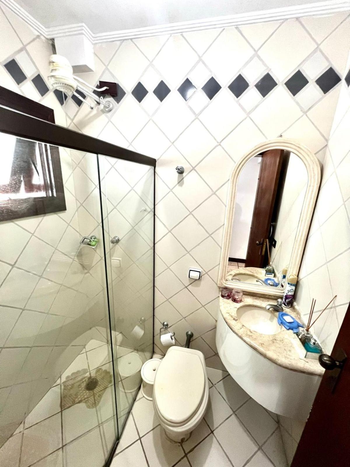 Casa com piscina no Acapulco, Guarujá SP 3
