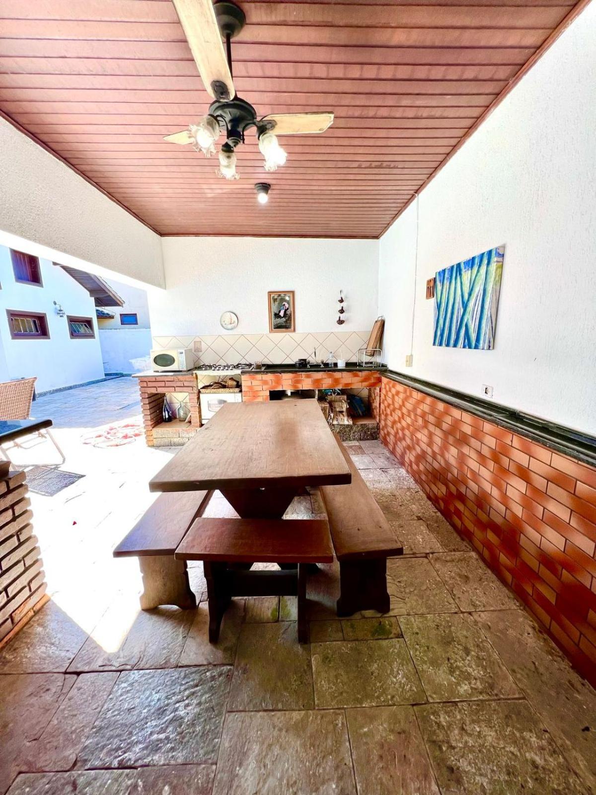 Casa com piscina no Acapulco, Guarujá SP 3