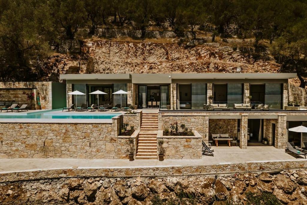 Saphira Villa by WhiteDream Villas