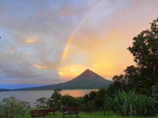 Sunset Inn Arenal B&B
