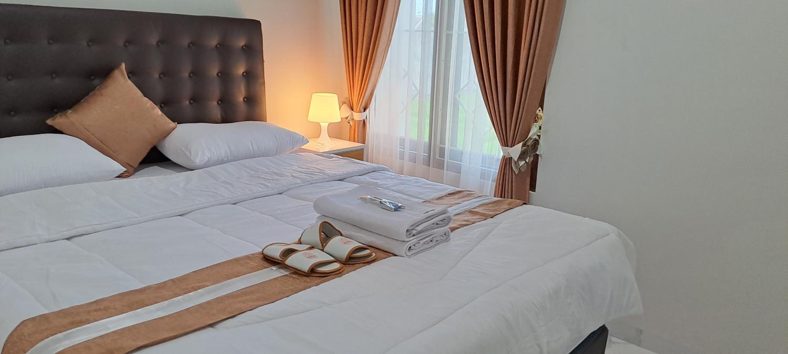 Haneefa Homestay Syariah Jogja, Penginapan Keluarga dengan 4 Kamar view 4