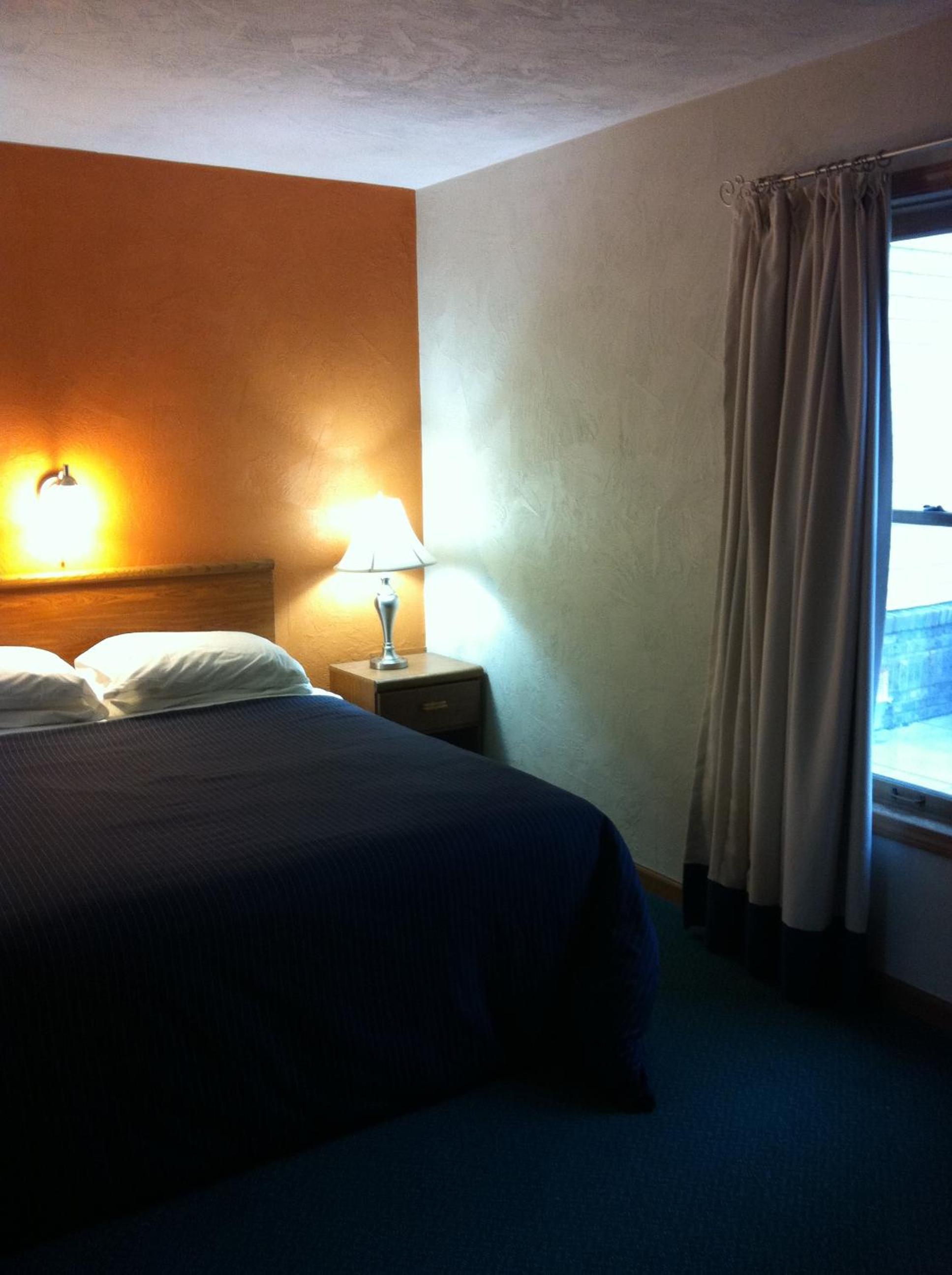 East Street Inn & Suites view 4