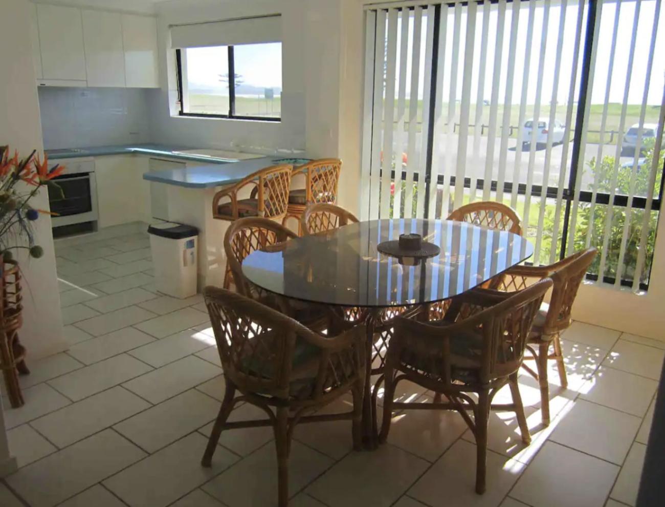 Hi Surf Unit 2, 92 Head Street, Forster