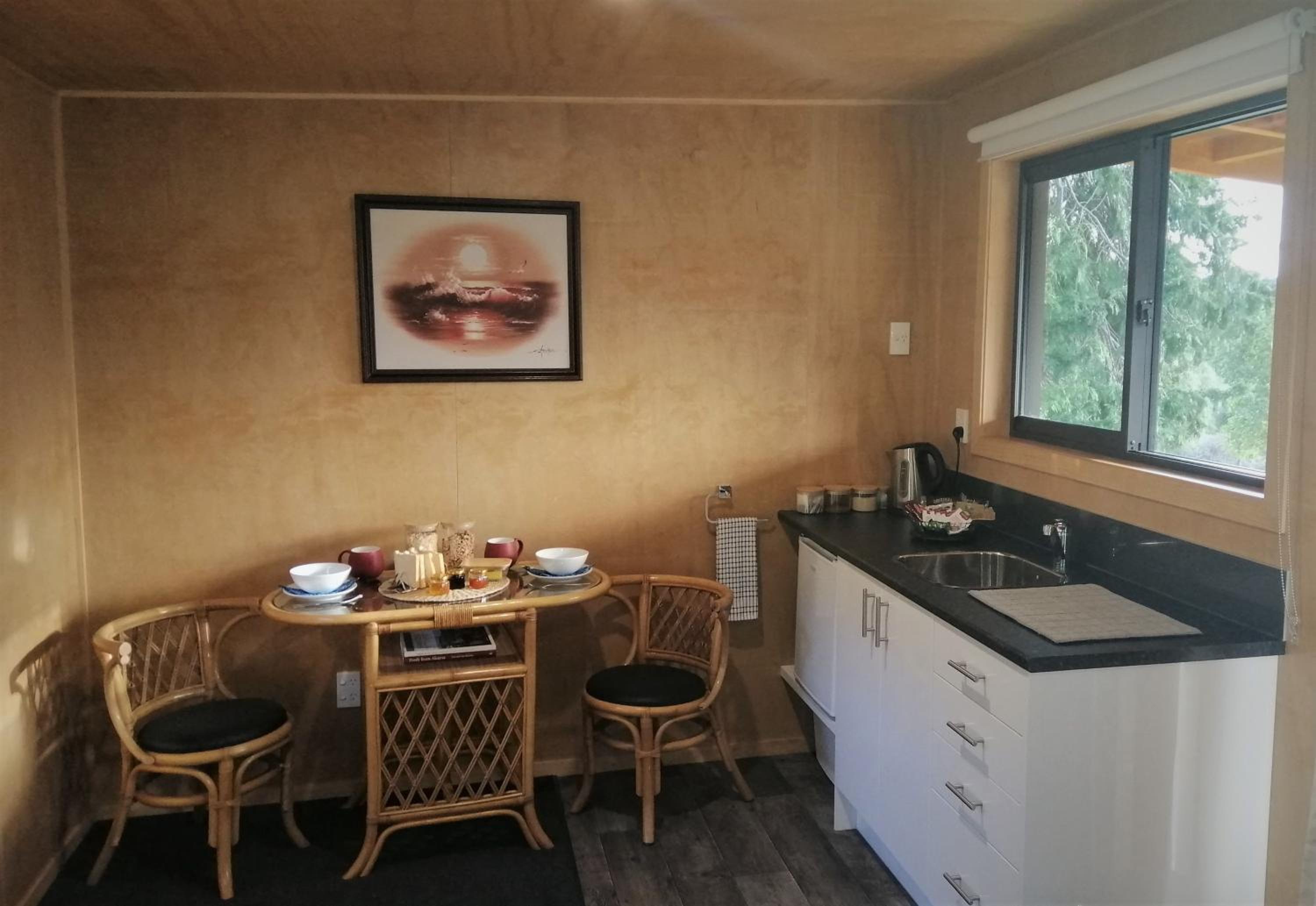 Glenwood Akaroa Bush Retreat - Totara Hut view 4
