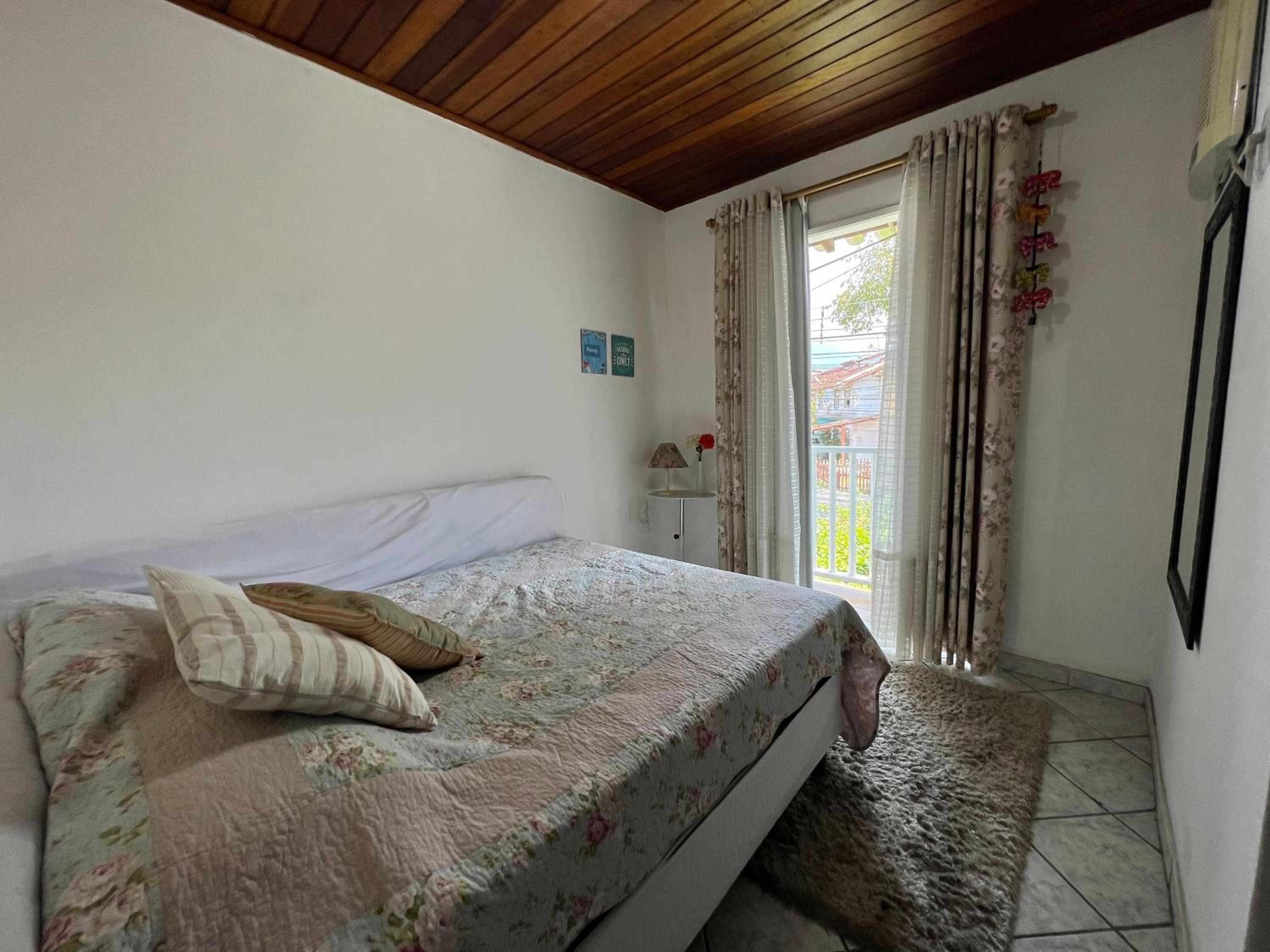 Casa verde no centro de Paraty