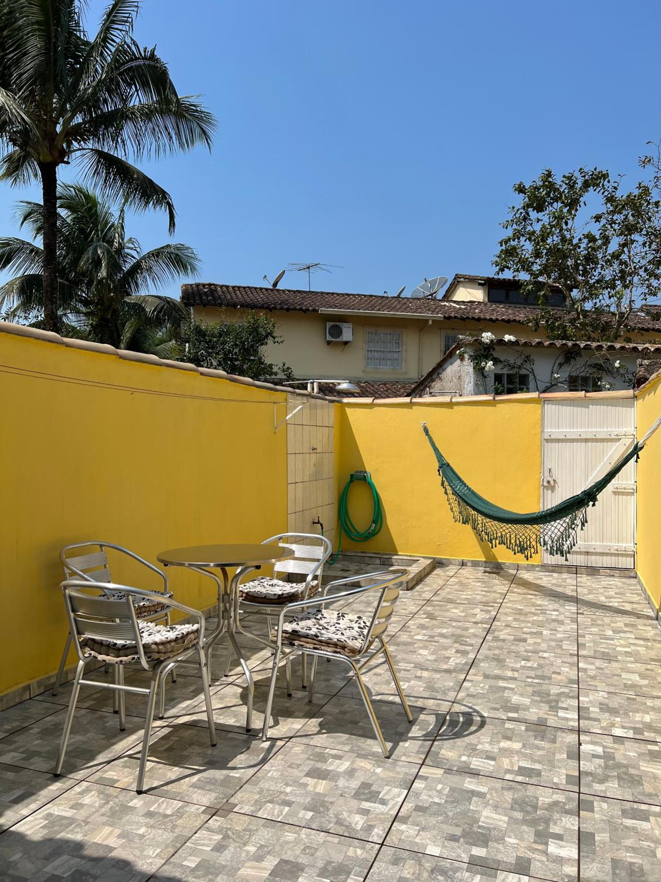 Casa verde no centro de Paraty