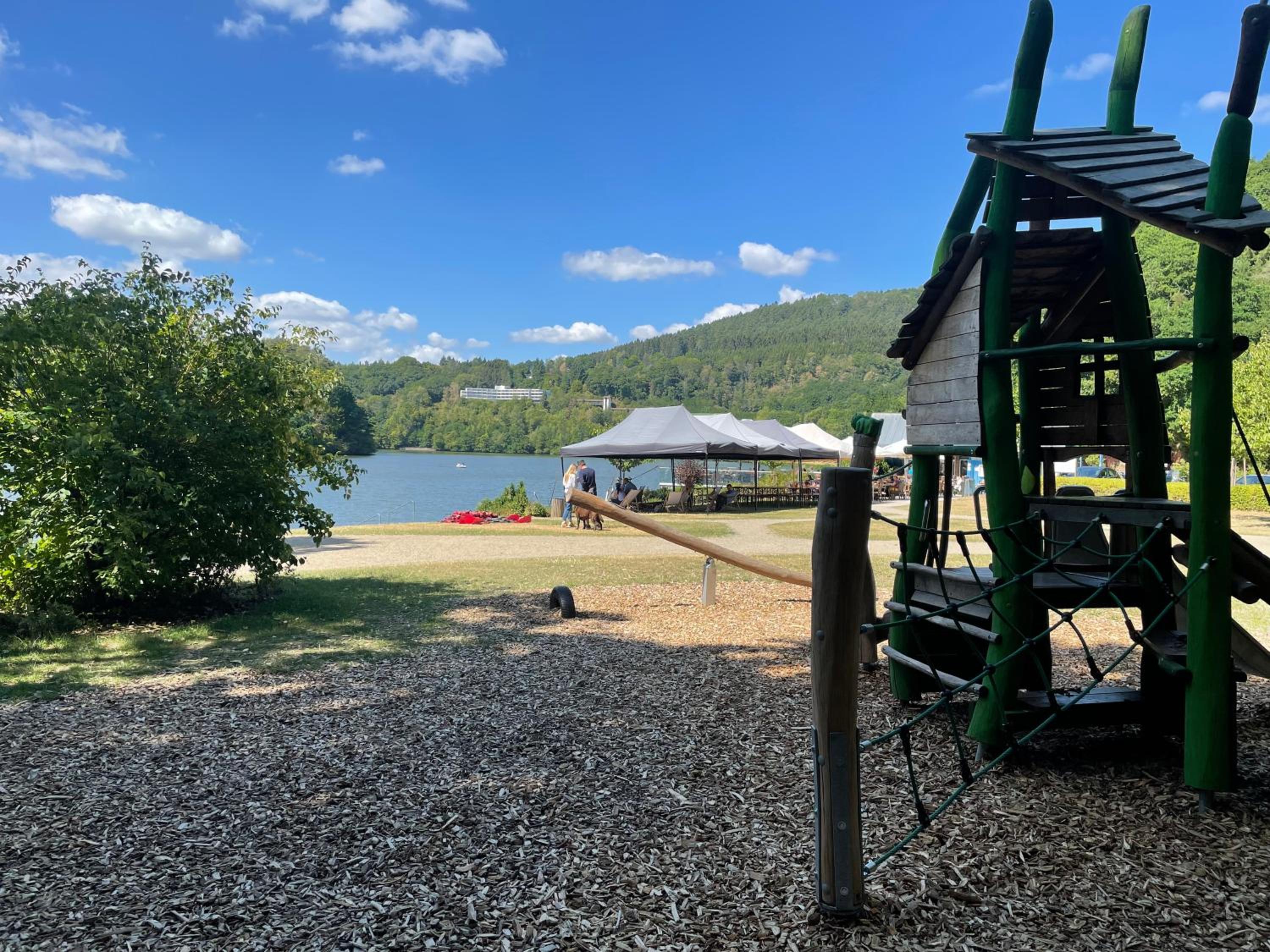 Eifelhäuschen am See