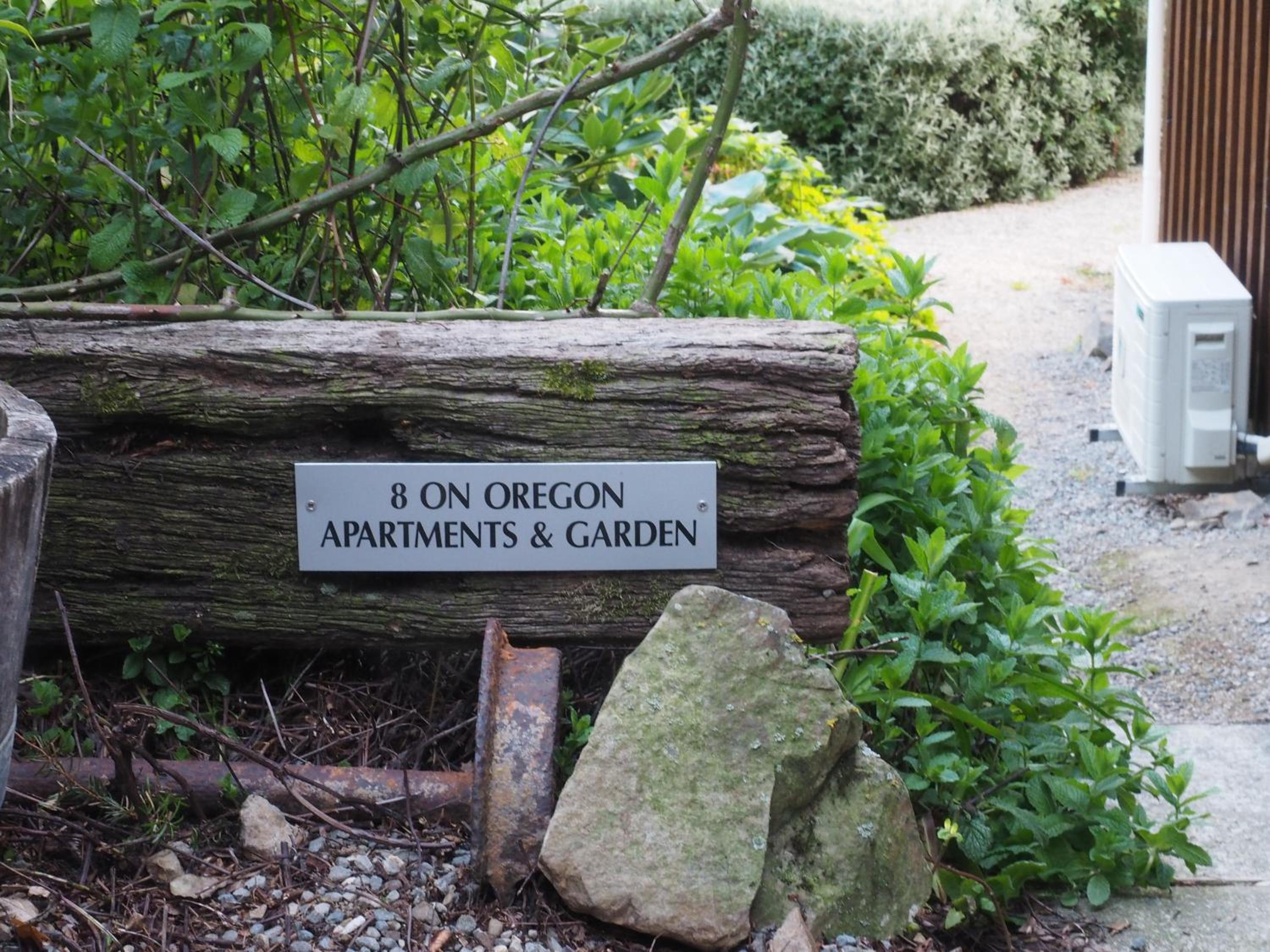 8 on Oregon Boutique Lodge