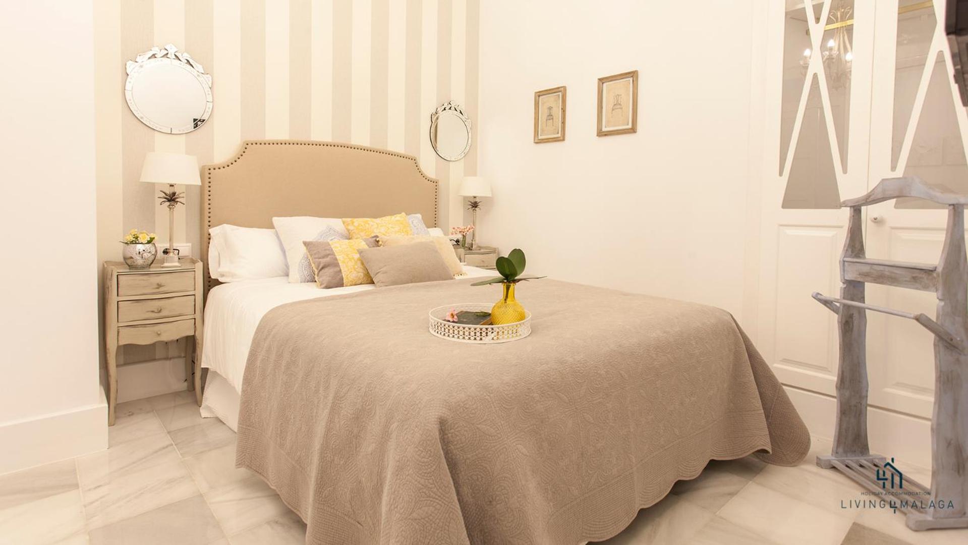 Living4Malaga Aduana Presidential