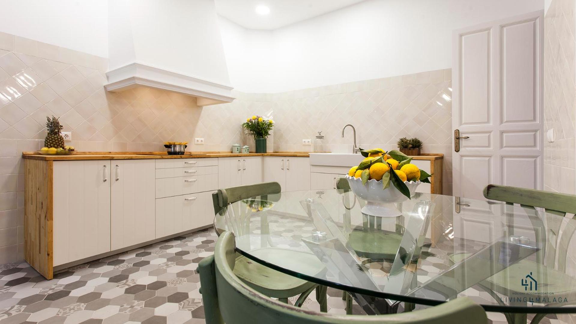 Living4Malaga Aduana Presidential