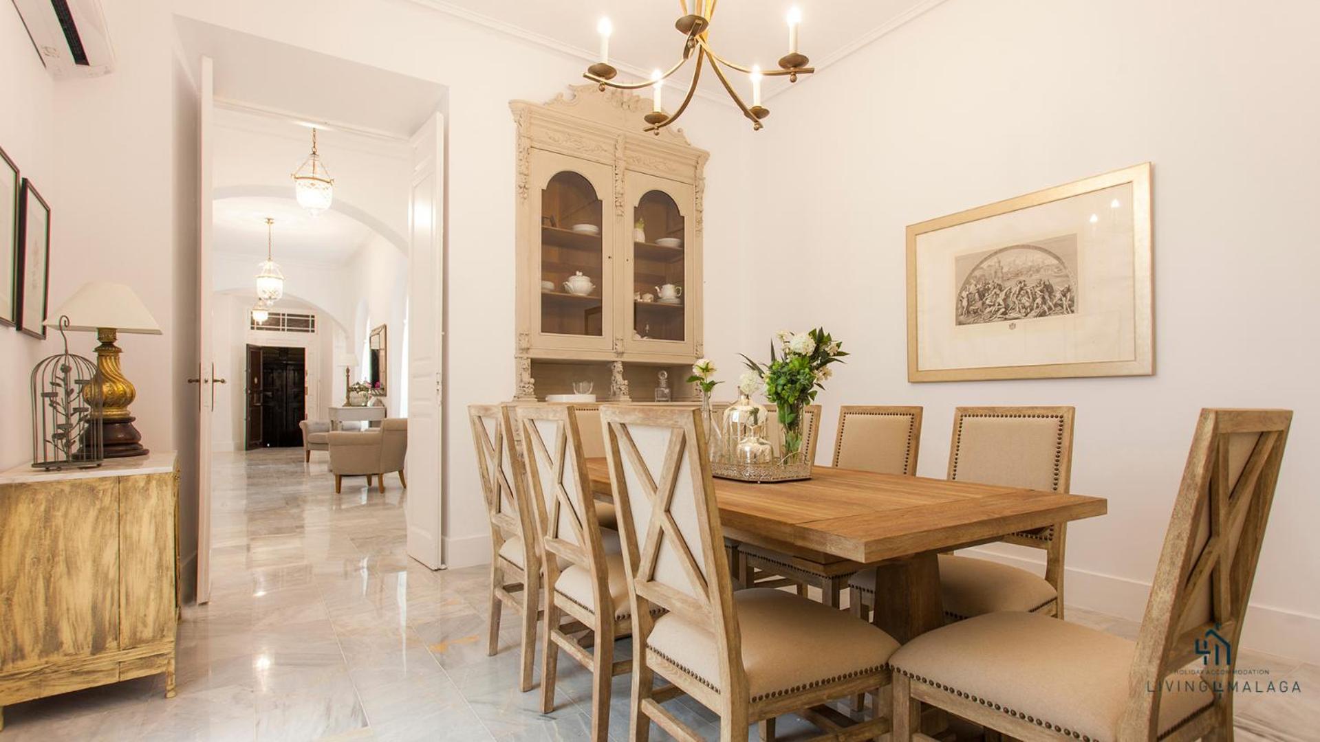 Living4Malaga Aduana Presidential