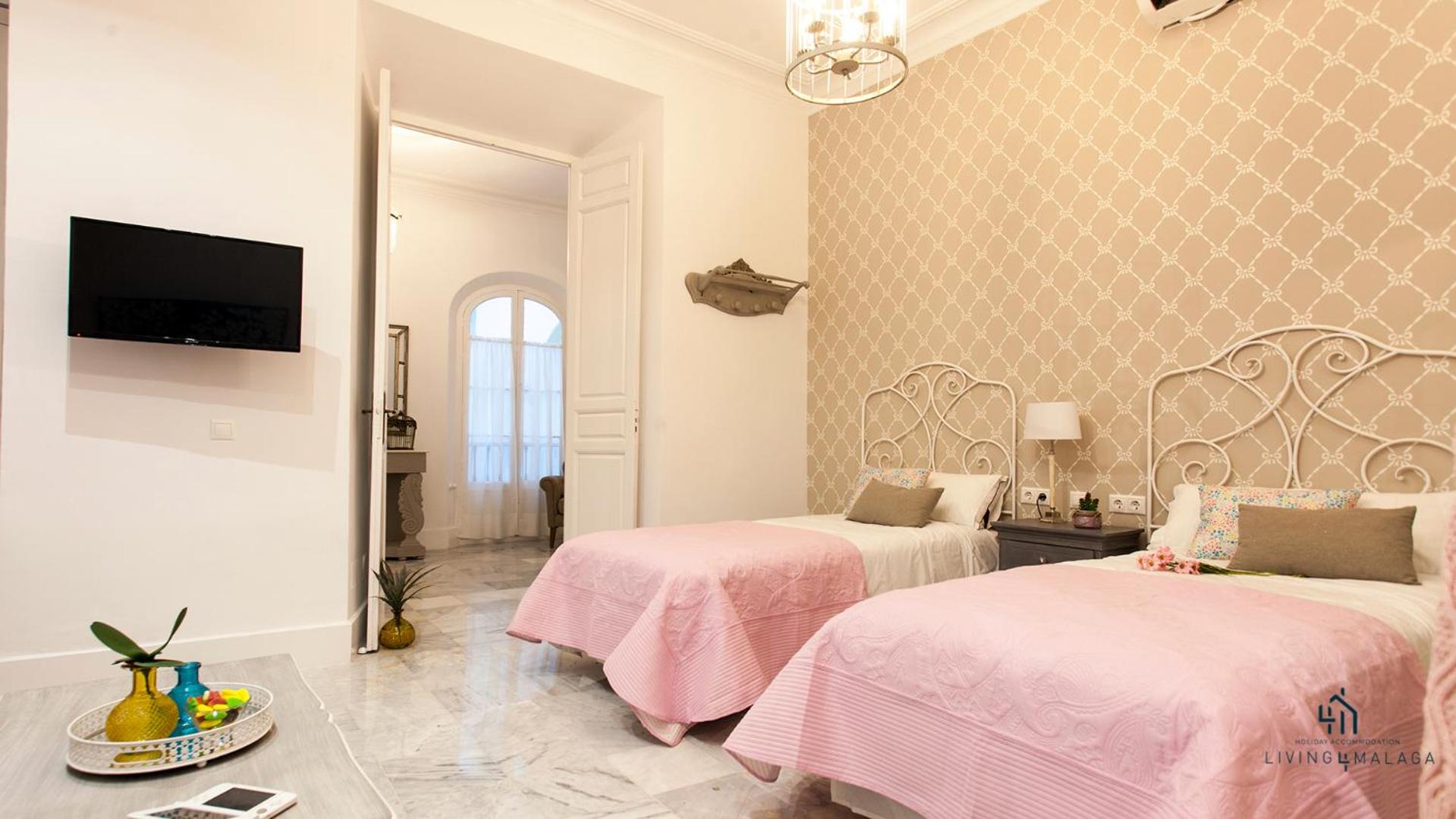 Living4Malaga Aduana Presidential