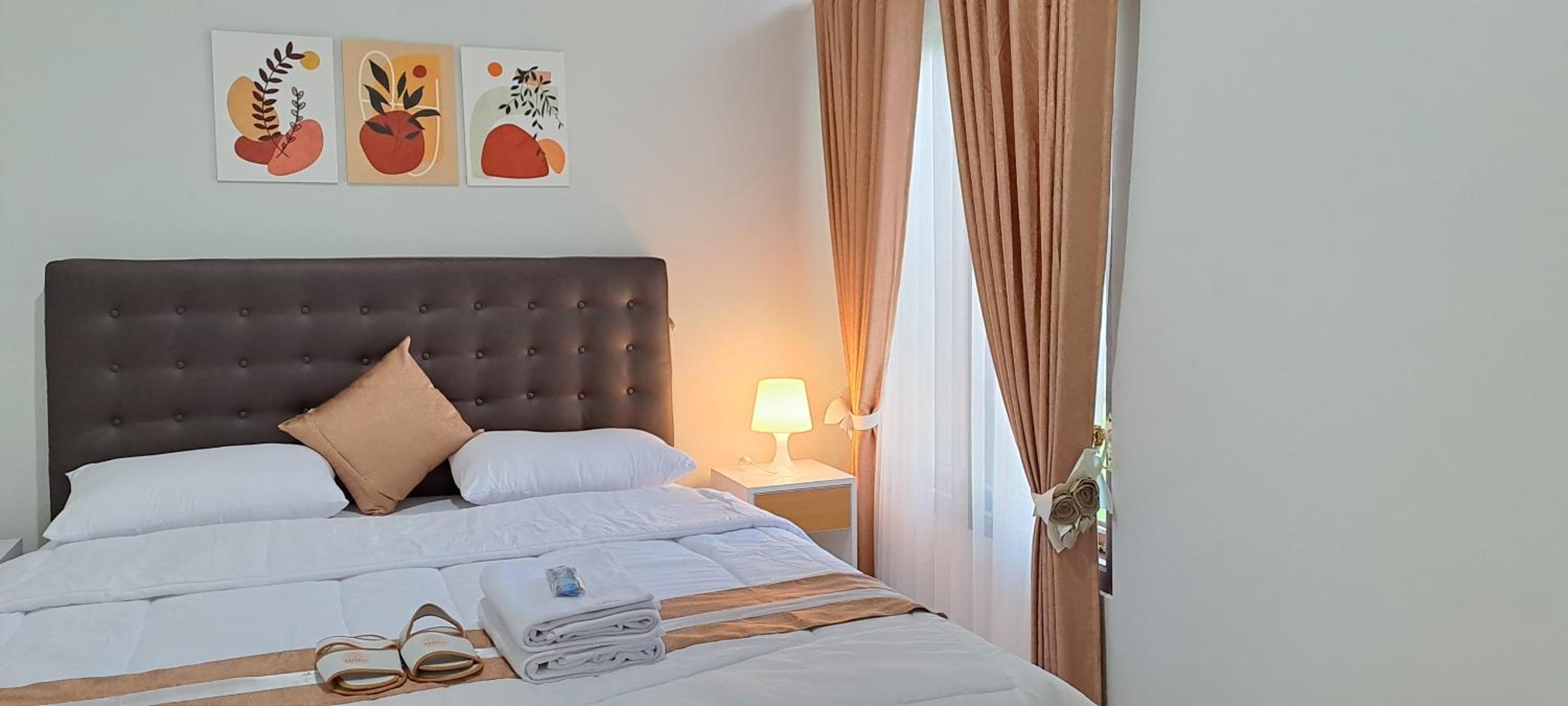 Haneefa Homestay Syariah Jogja, Penginapan Keluarga dengan 4 Kamar view 5