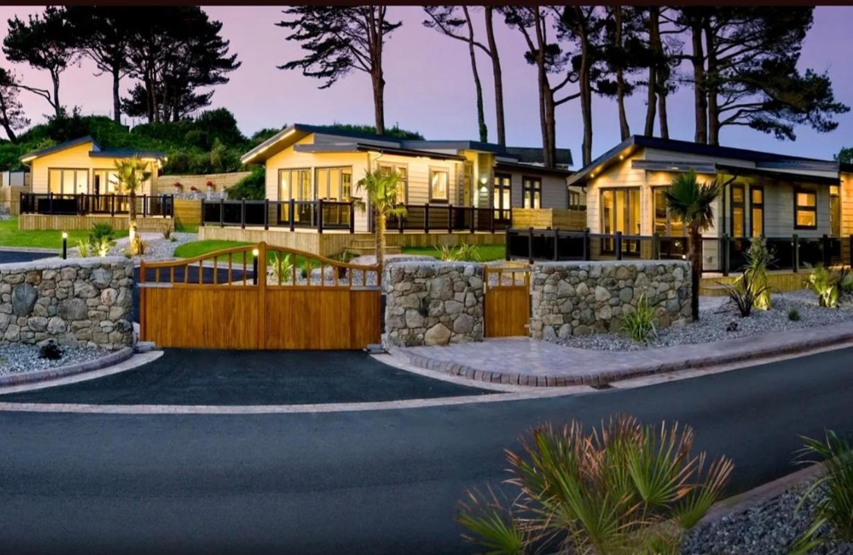 The Warren Holiday Park - Family Chalet view 4
