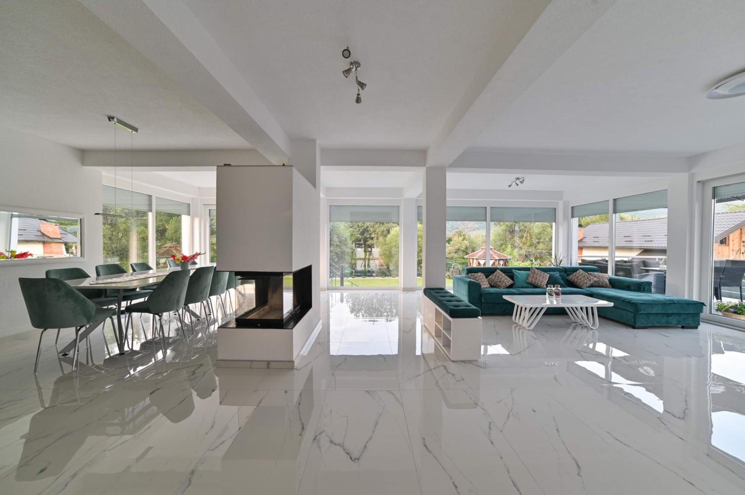 Summer Residence Una view 2
