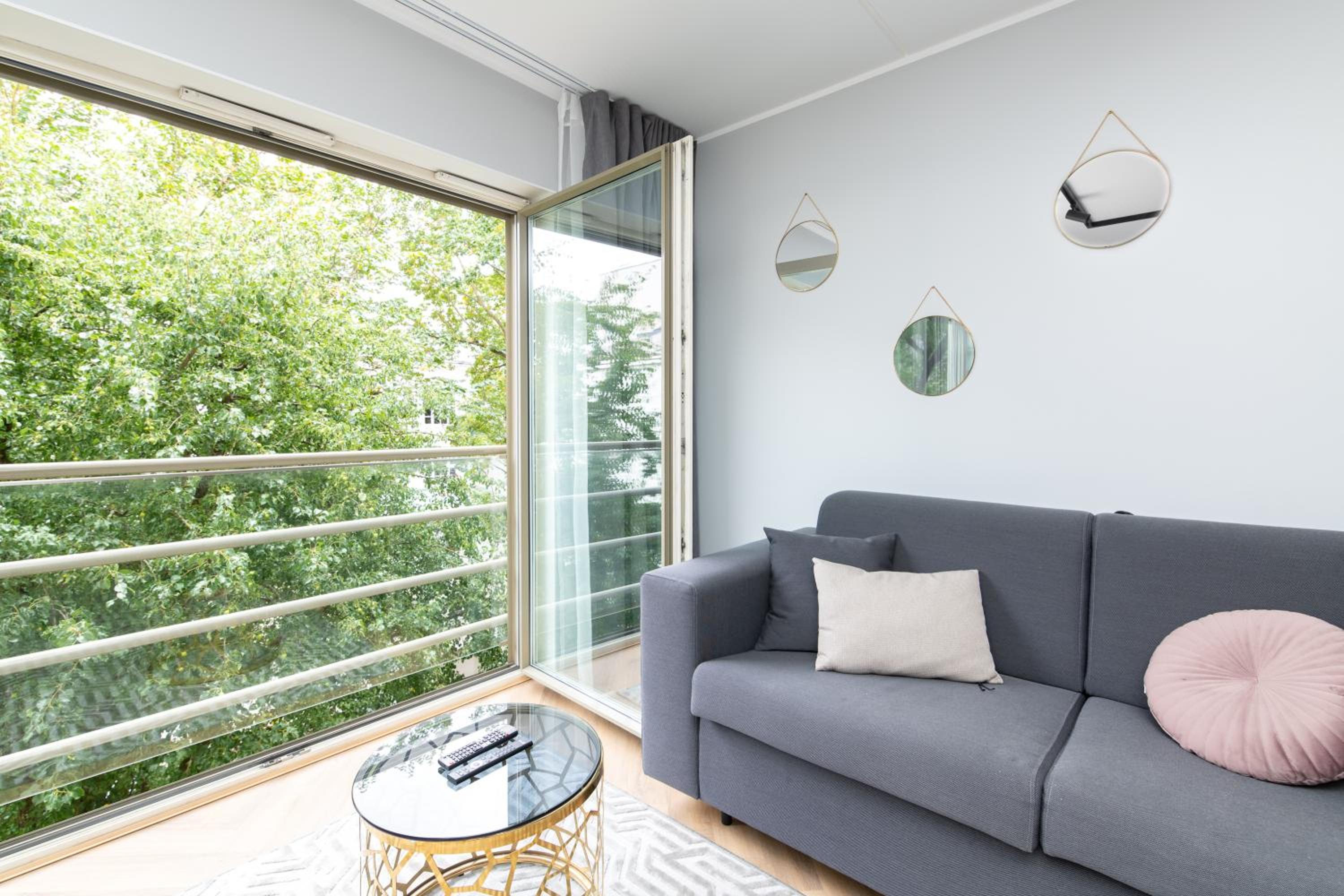 Central Rosi Art Deco Apartment with parking view 3
