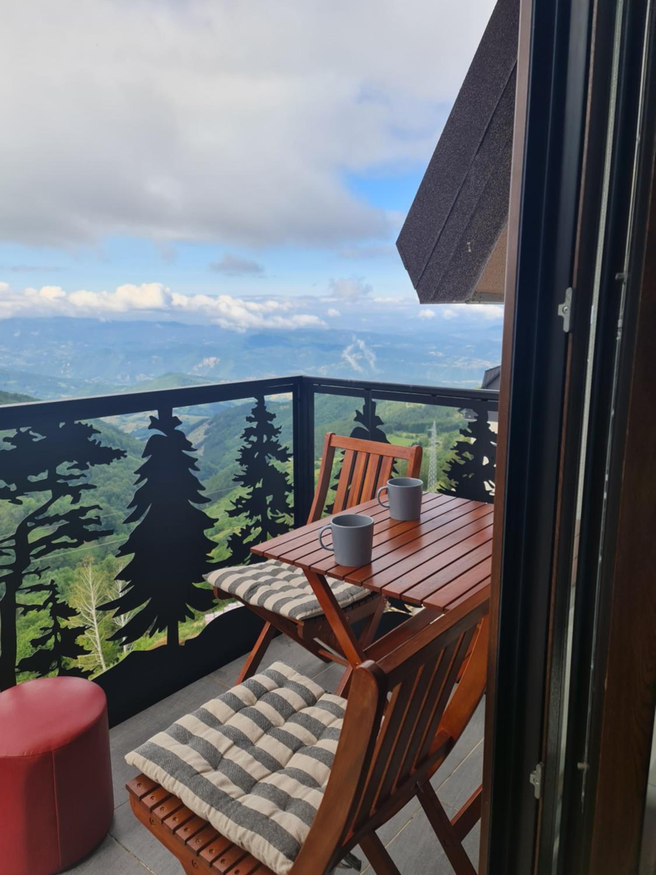 SkyKop Apartmani view 2