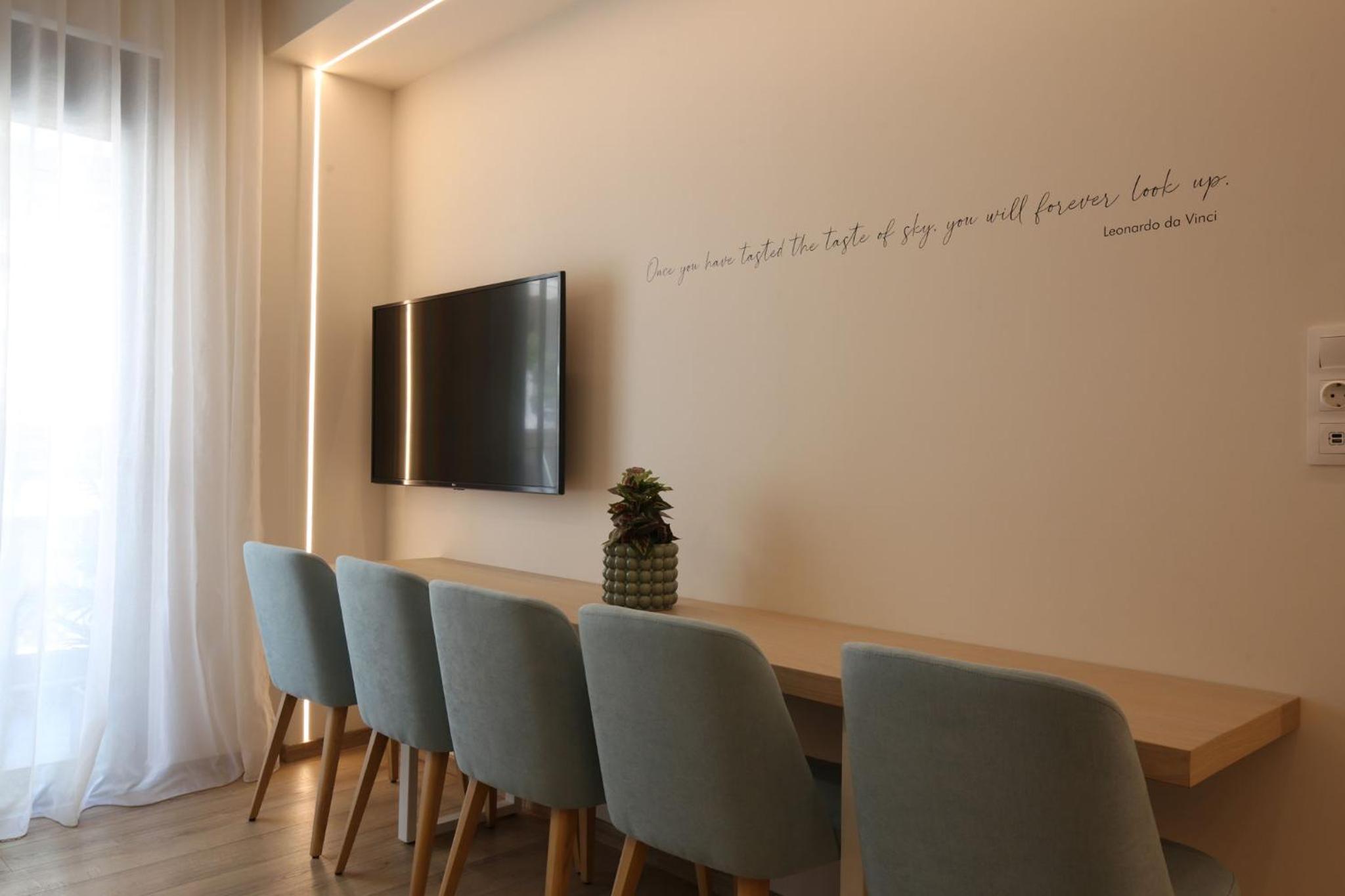 IO SUITES