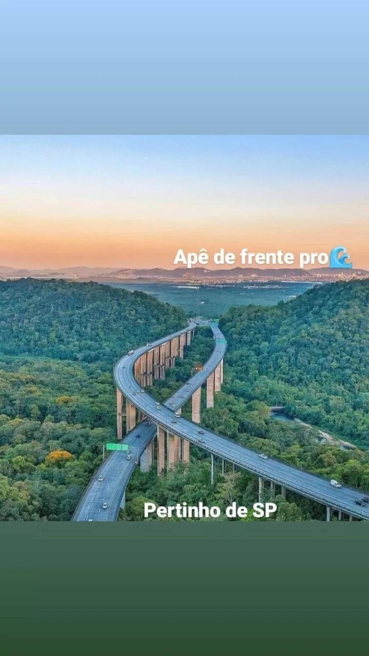 DE FRENTE PRO MAR