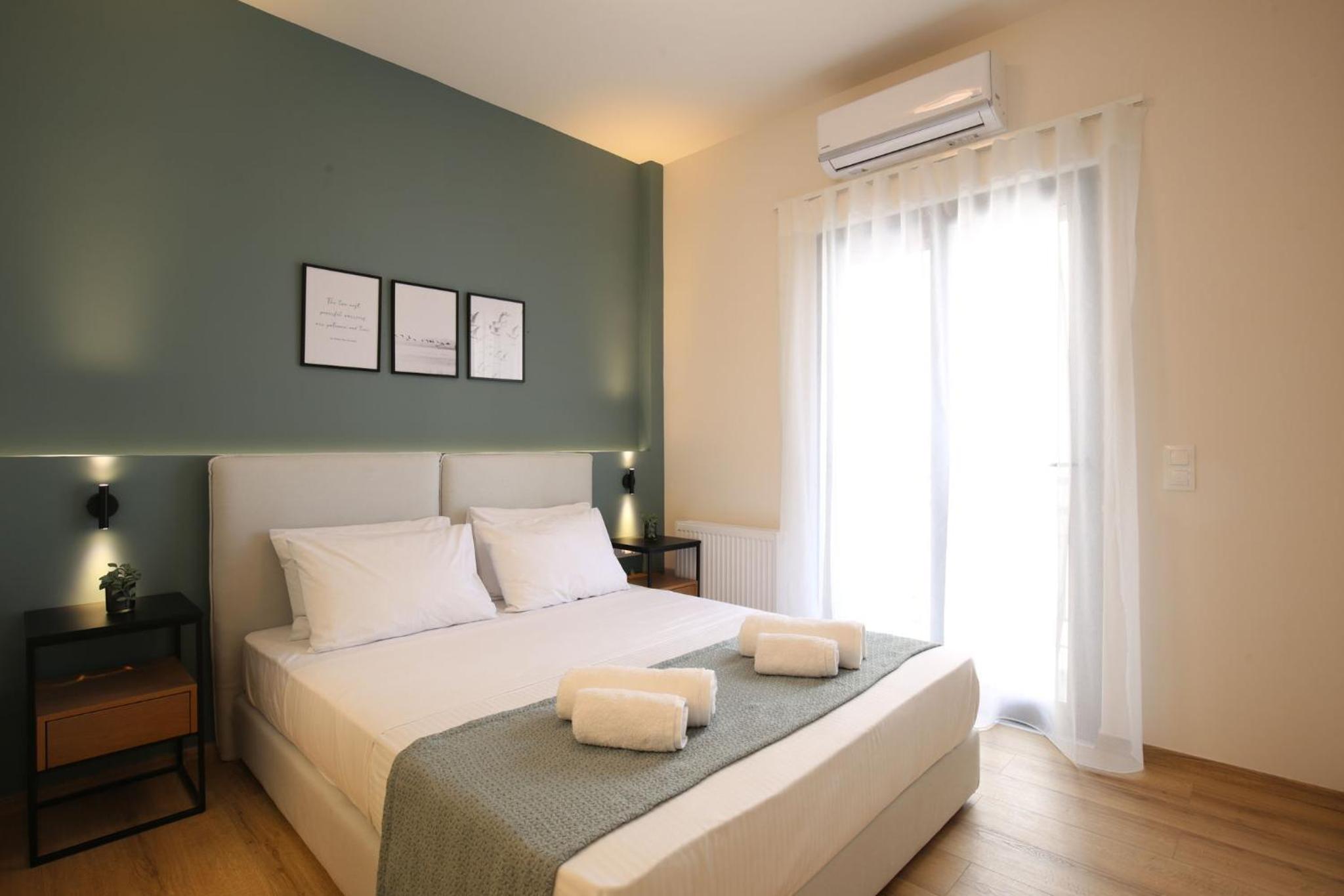 IO SUITES