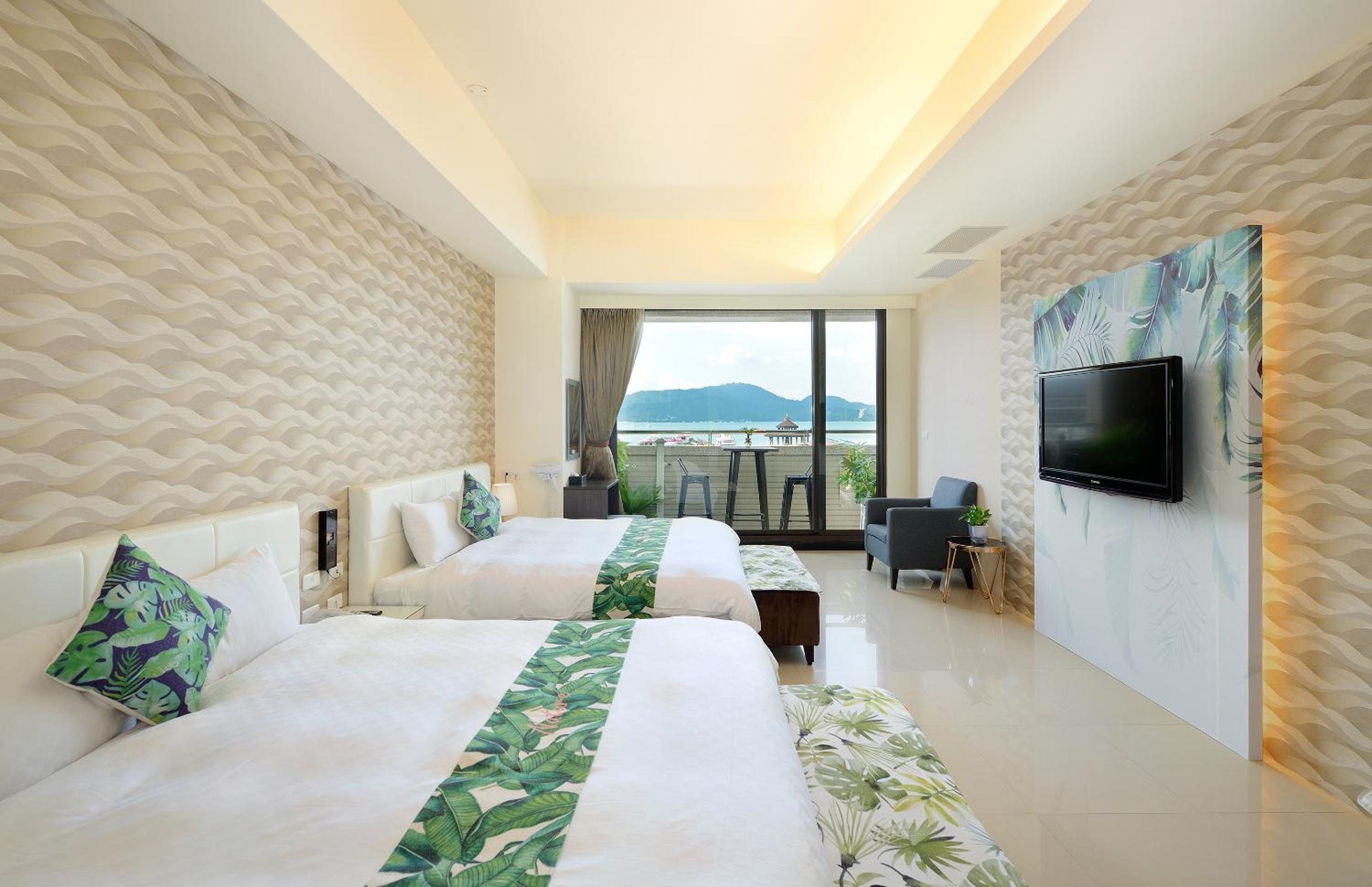 Hu Yue Lakeview Hotel