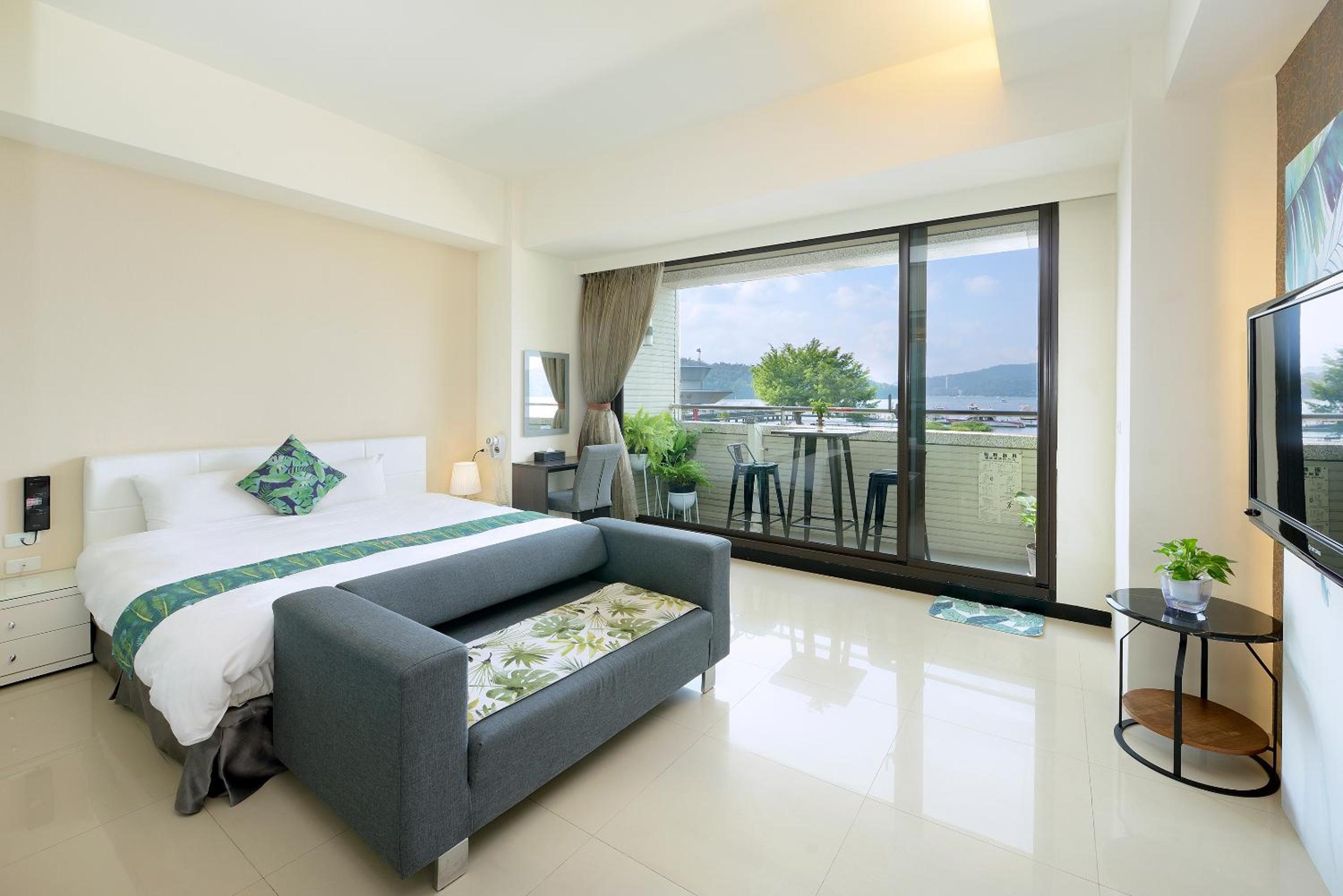 Hu Yue Lakeview Hotel