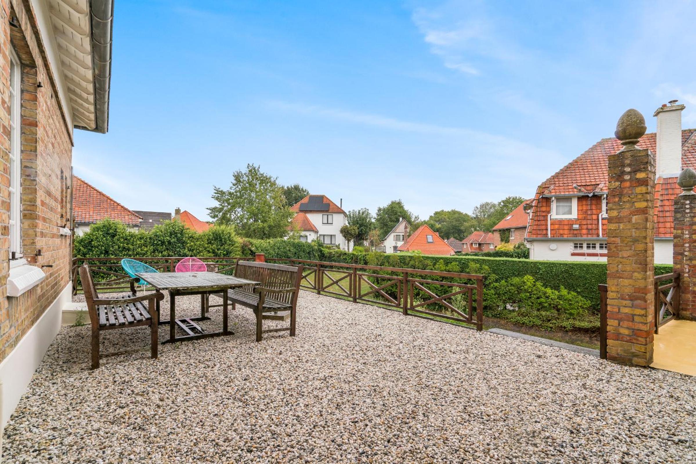 Karaktervolle familie villa 12p - ruim én vlak bij strand