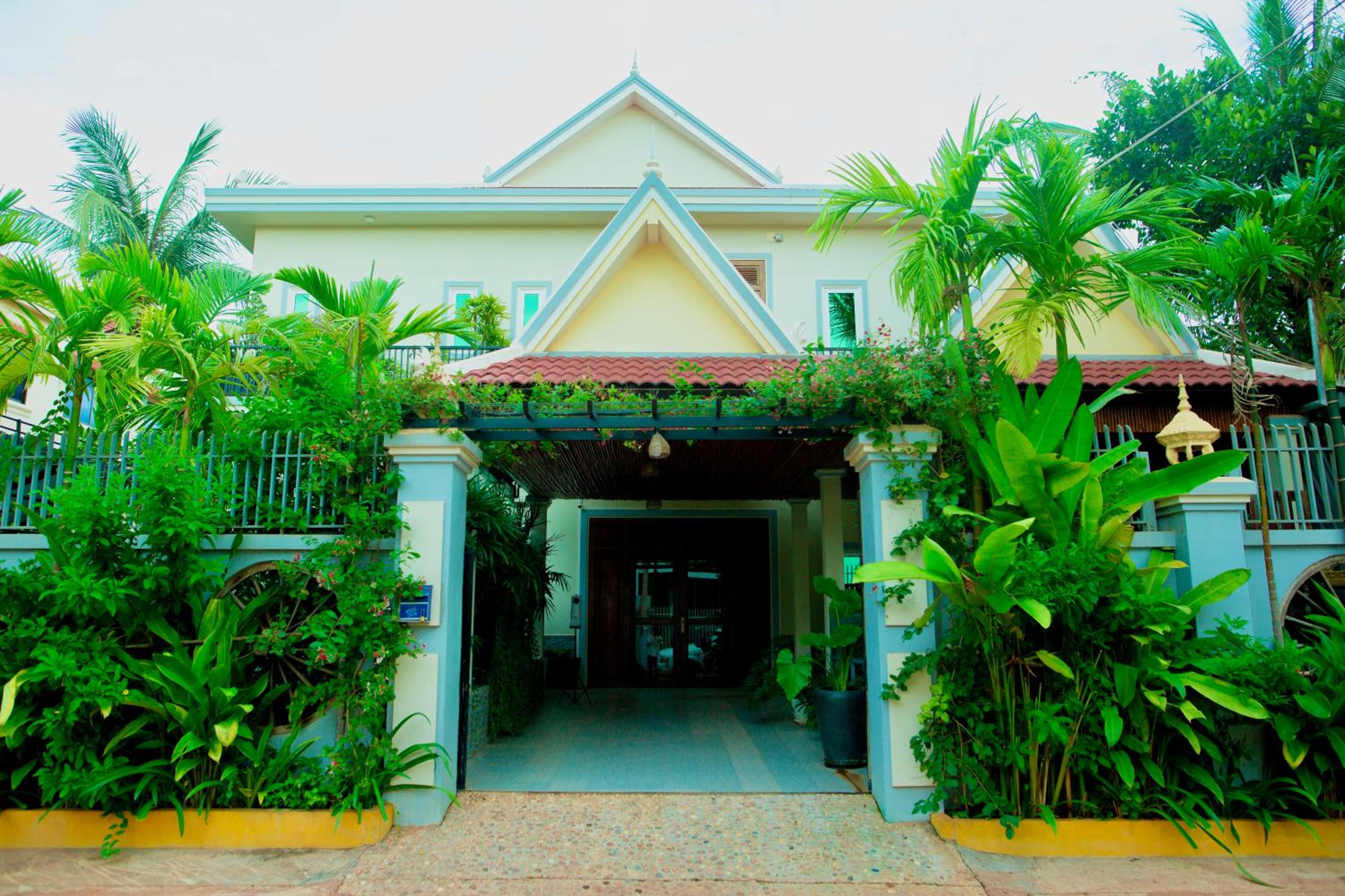 Mohasal Angkor Boutique
