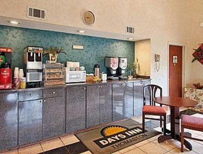 Days Inn by Wyndham Thomaston view 4