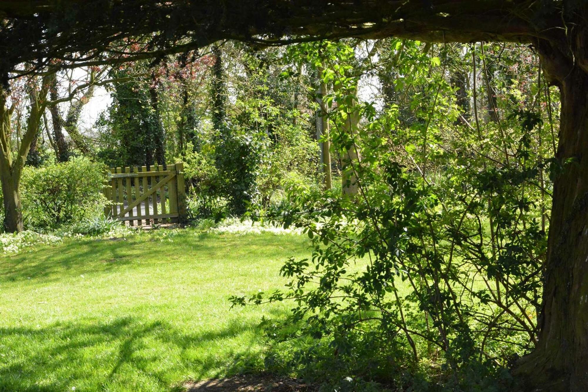 Yew Tree Farm Barn, Worlingworth view 4