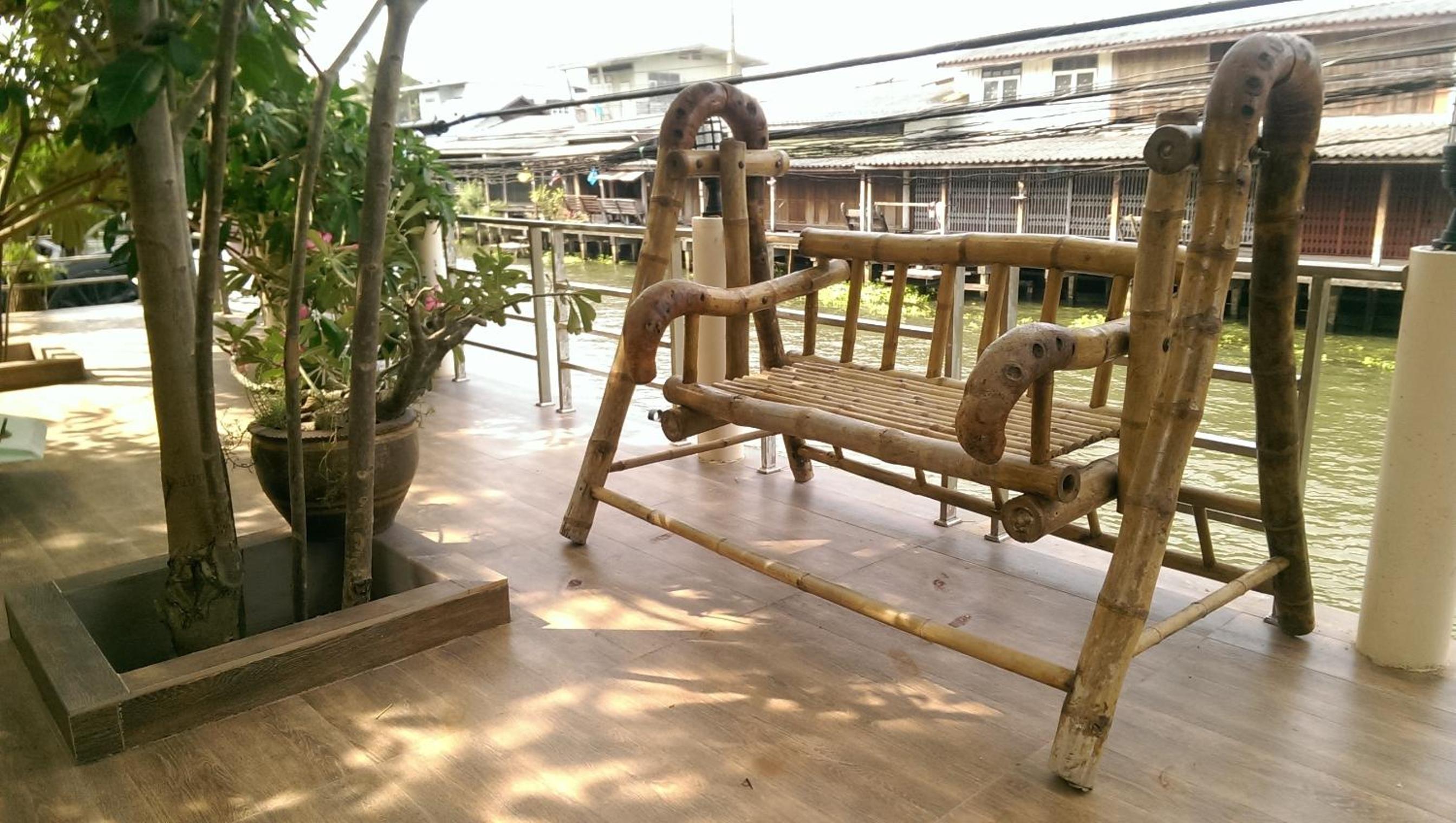 Damnoen Care Resort
