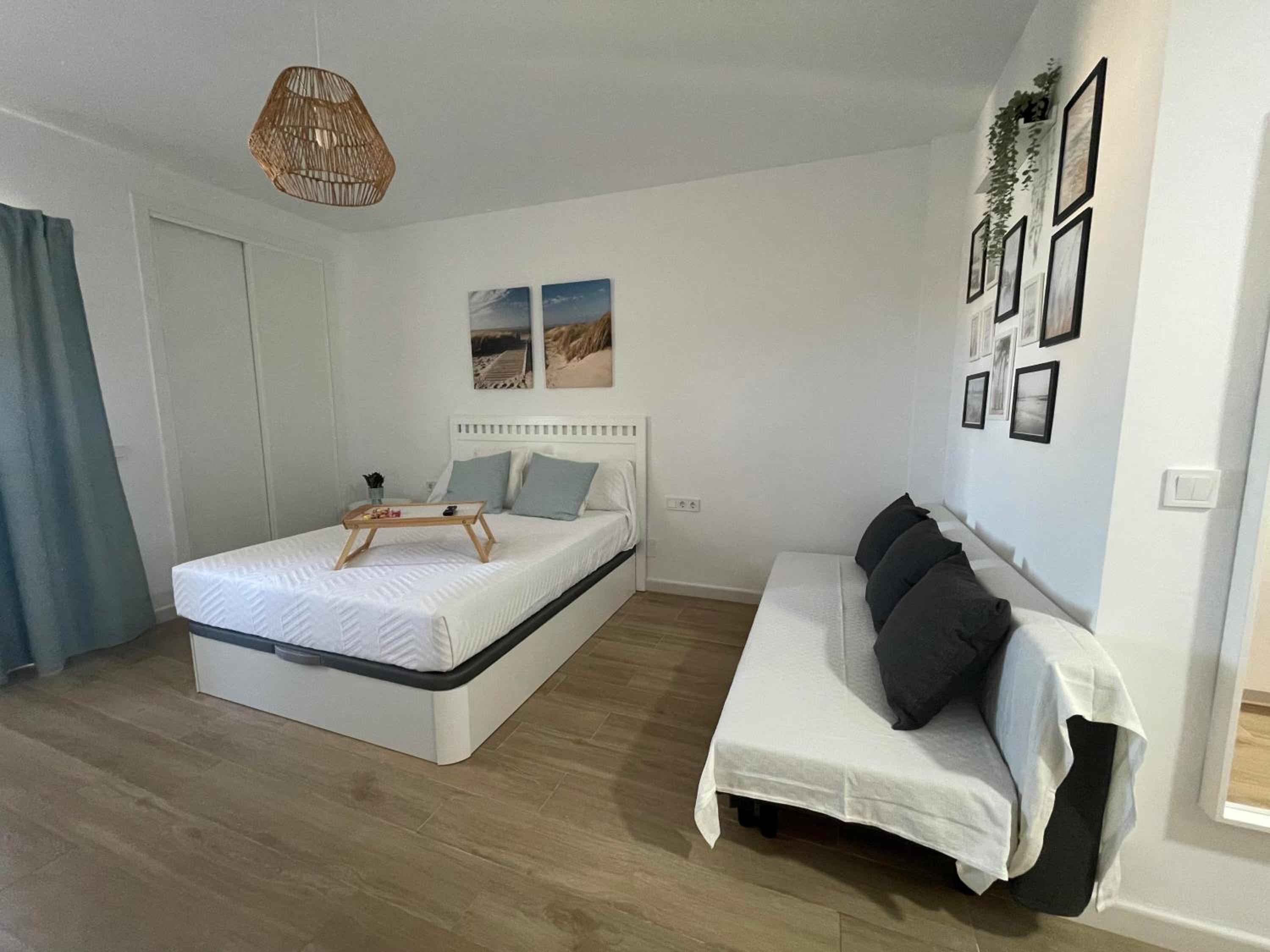 Benalbeach Smart Suite