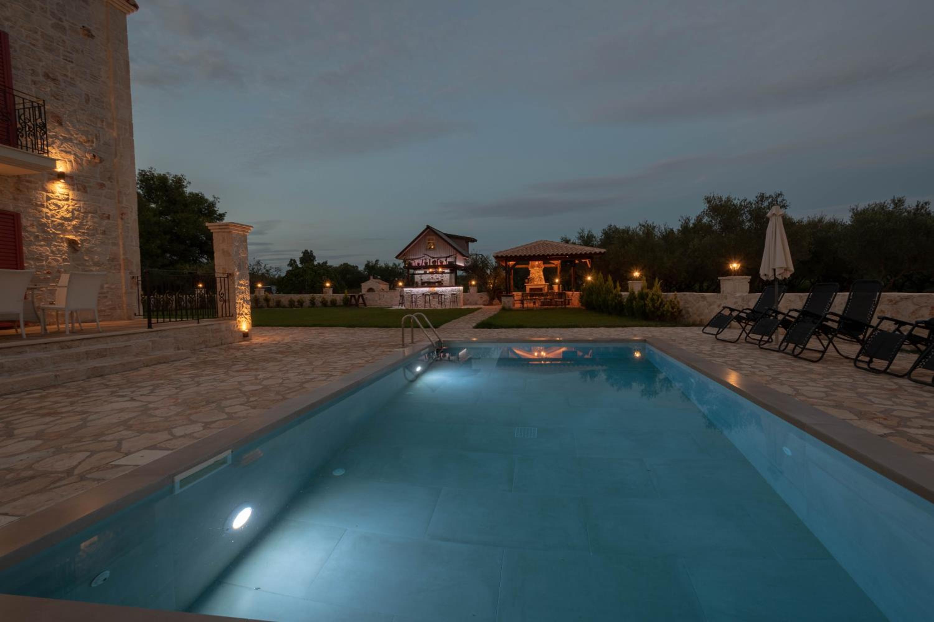 Agro Art Boutique & Luxury Villas - Two Art Villas with Pools, Unique Decors, and a Treehouse Option