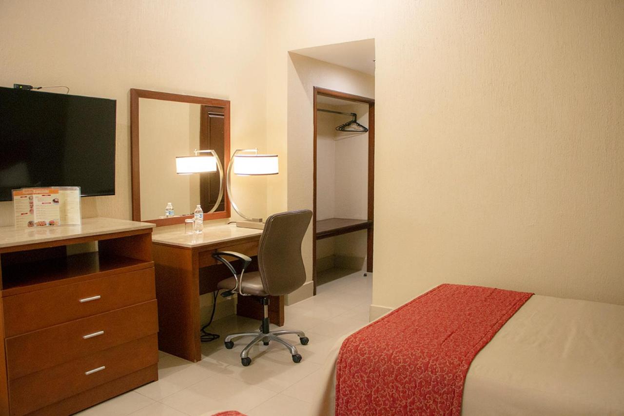 Los Mochis Vacations - Hotel Fenix - Property Image 12