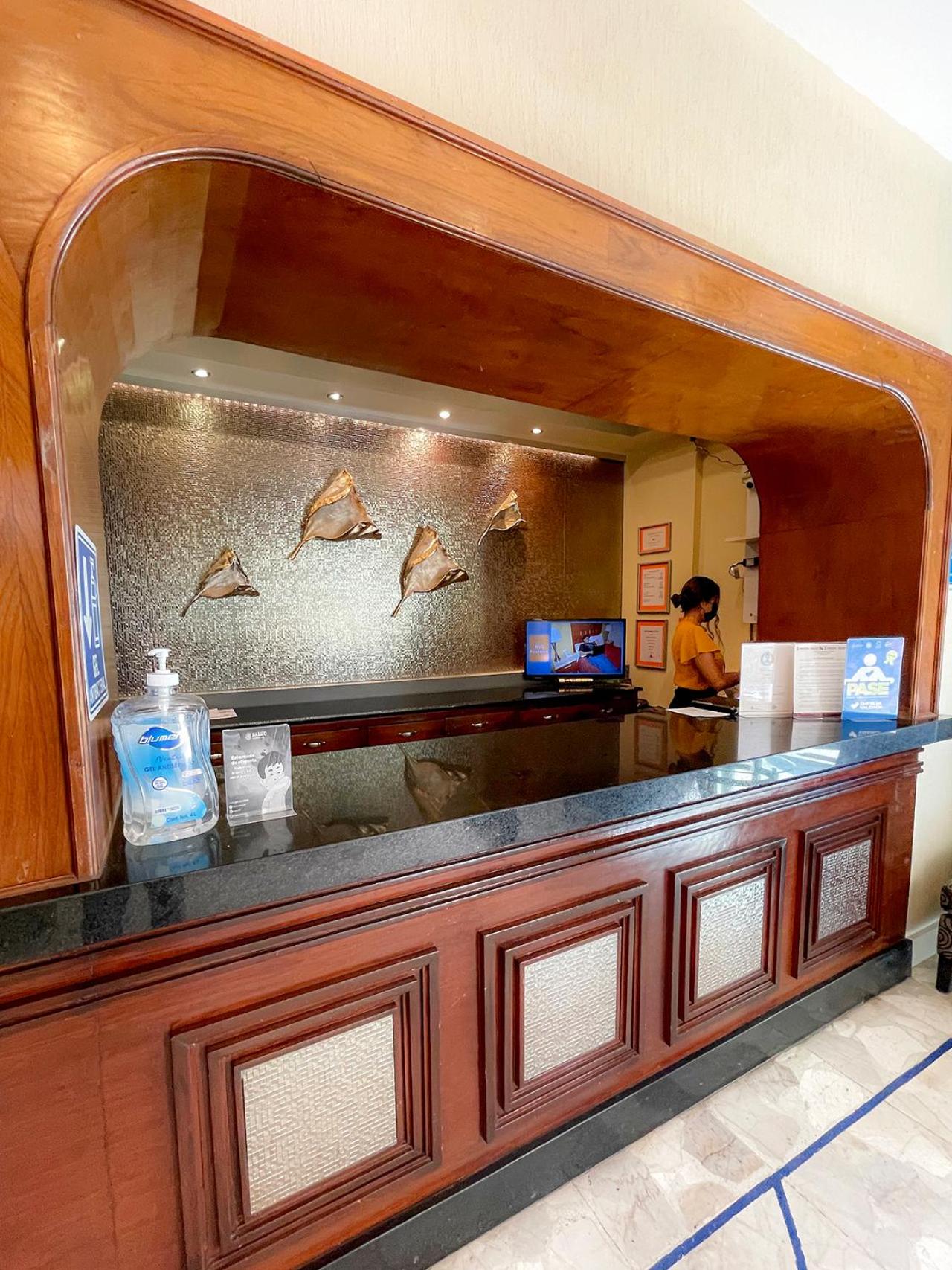 Los Mochis Vacations - Hotel Fenix - Property Image 2