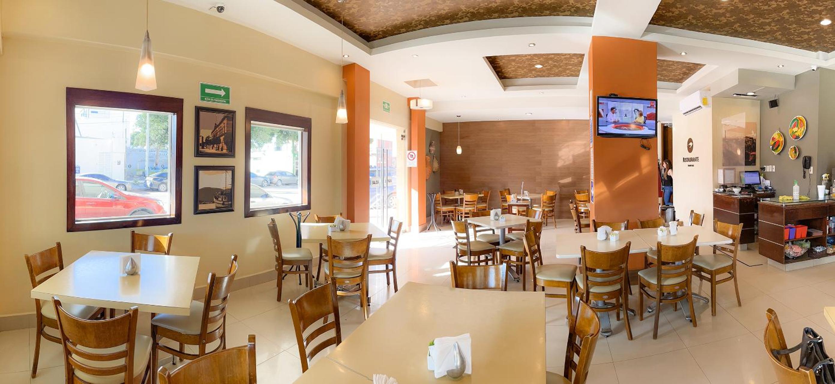 Los Mochis Vacations - Hotel Fenix - Property Image 10