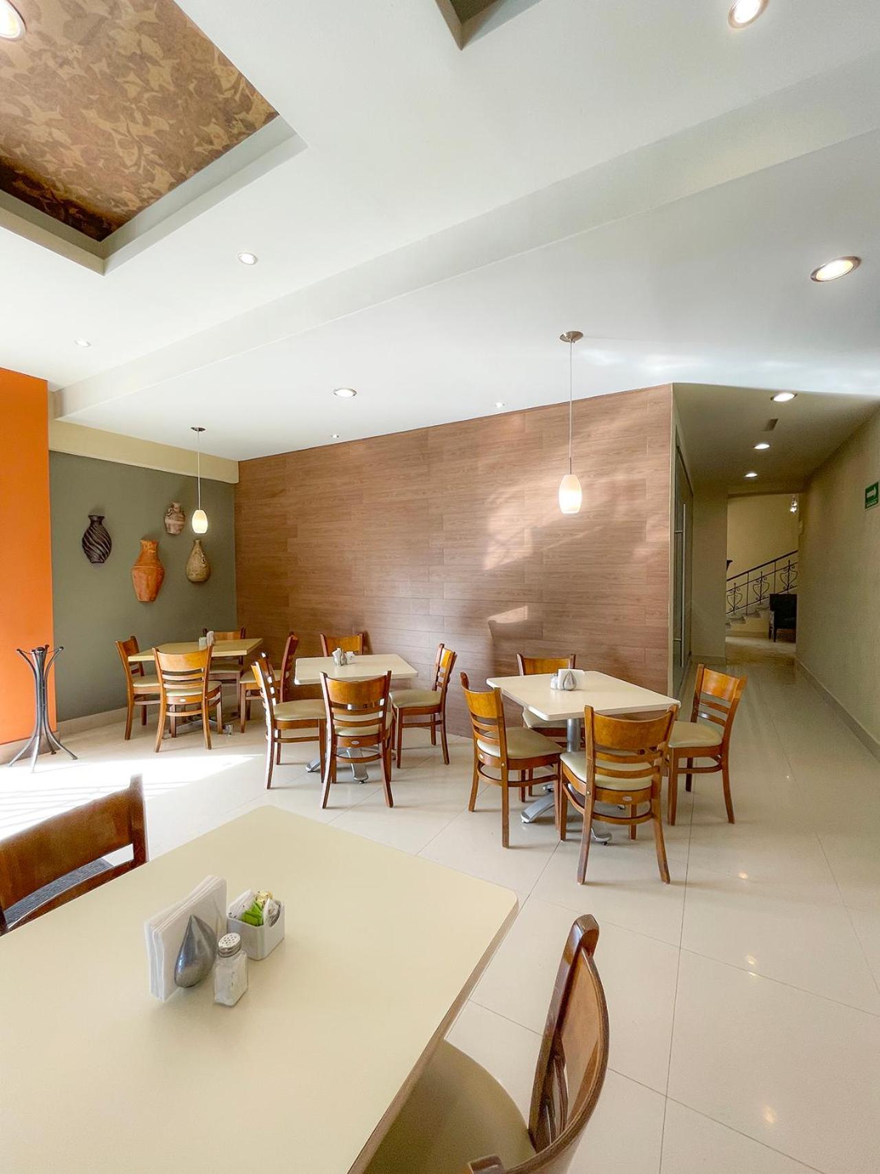 Los Mochis Vacations - Hotel Fenix - Property Image 9