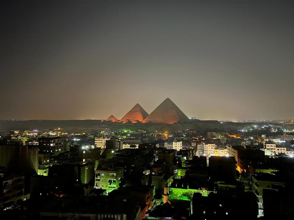 Oscar pyramids view