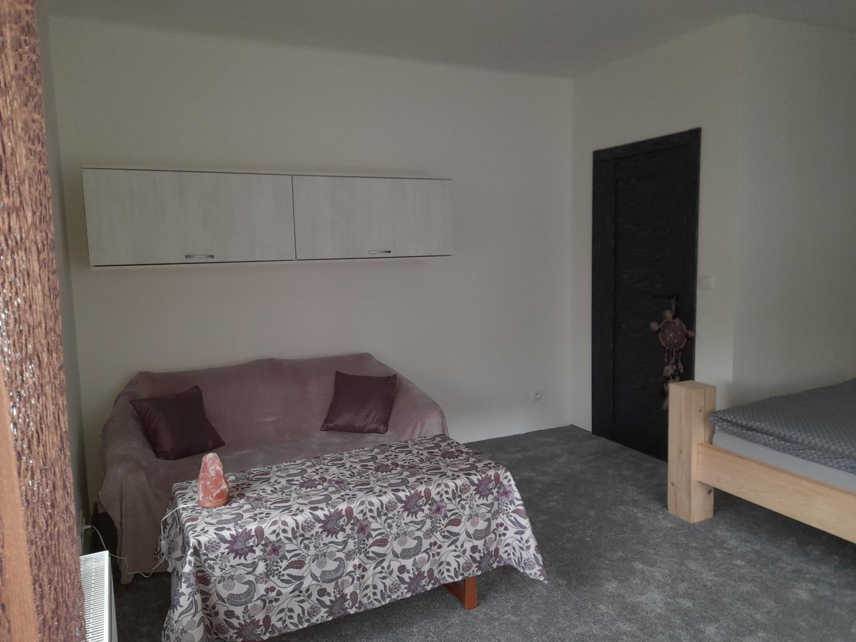 apartmán deVAde se dvěma ložnicemi a WiFi připojením