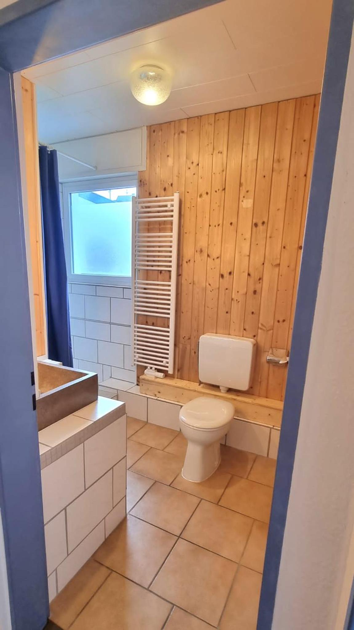 Blue Lagoon Holiday Apartments & Double Room with Balcony