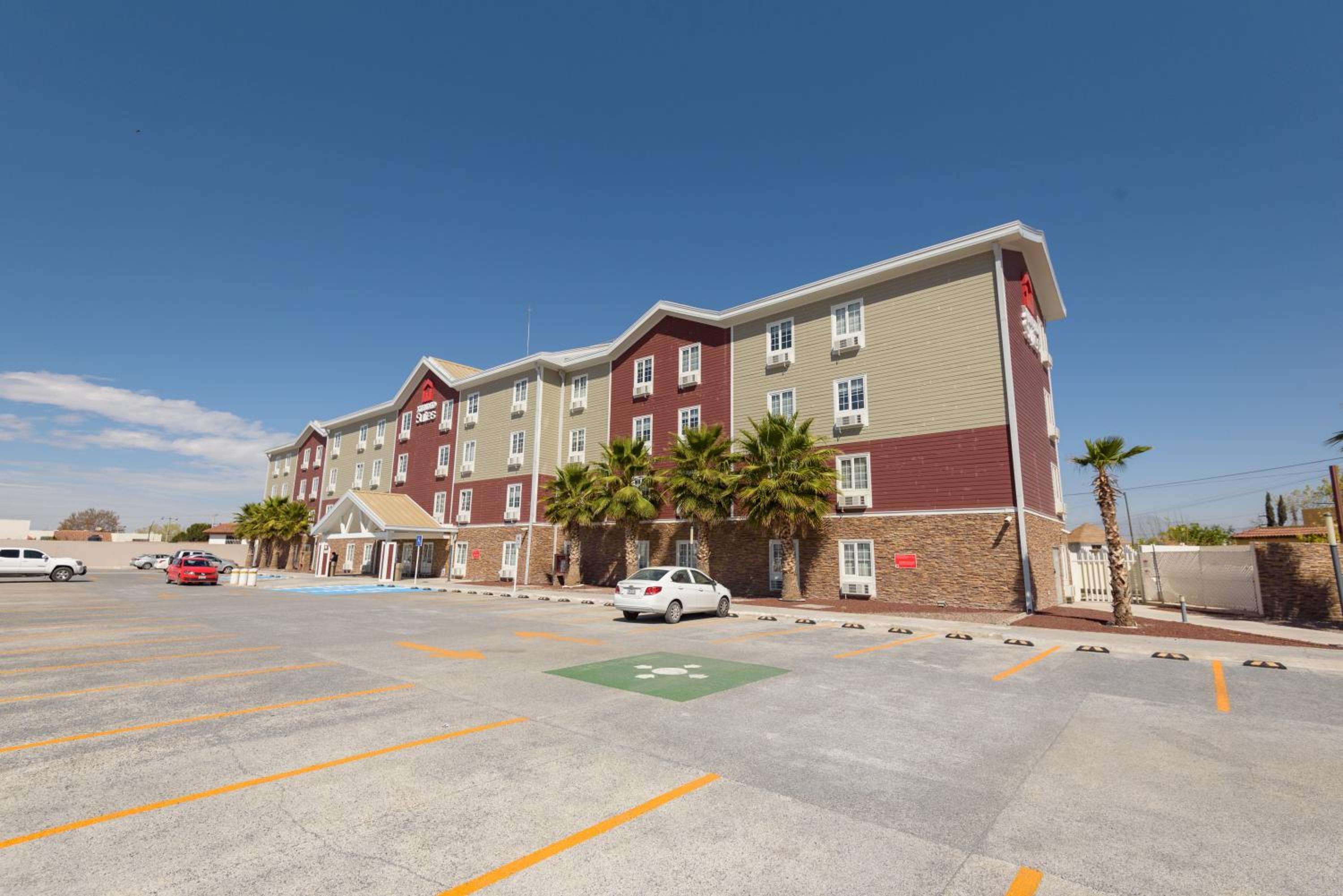Extended Suites Cancun Cumbres