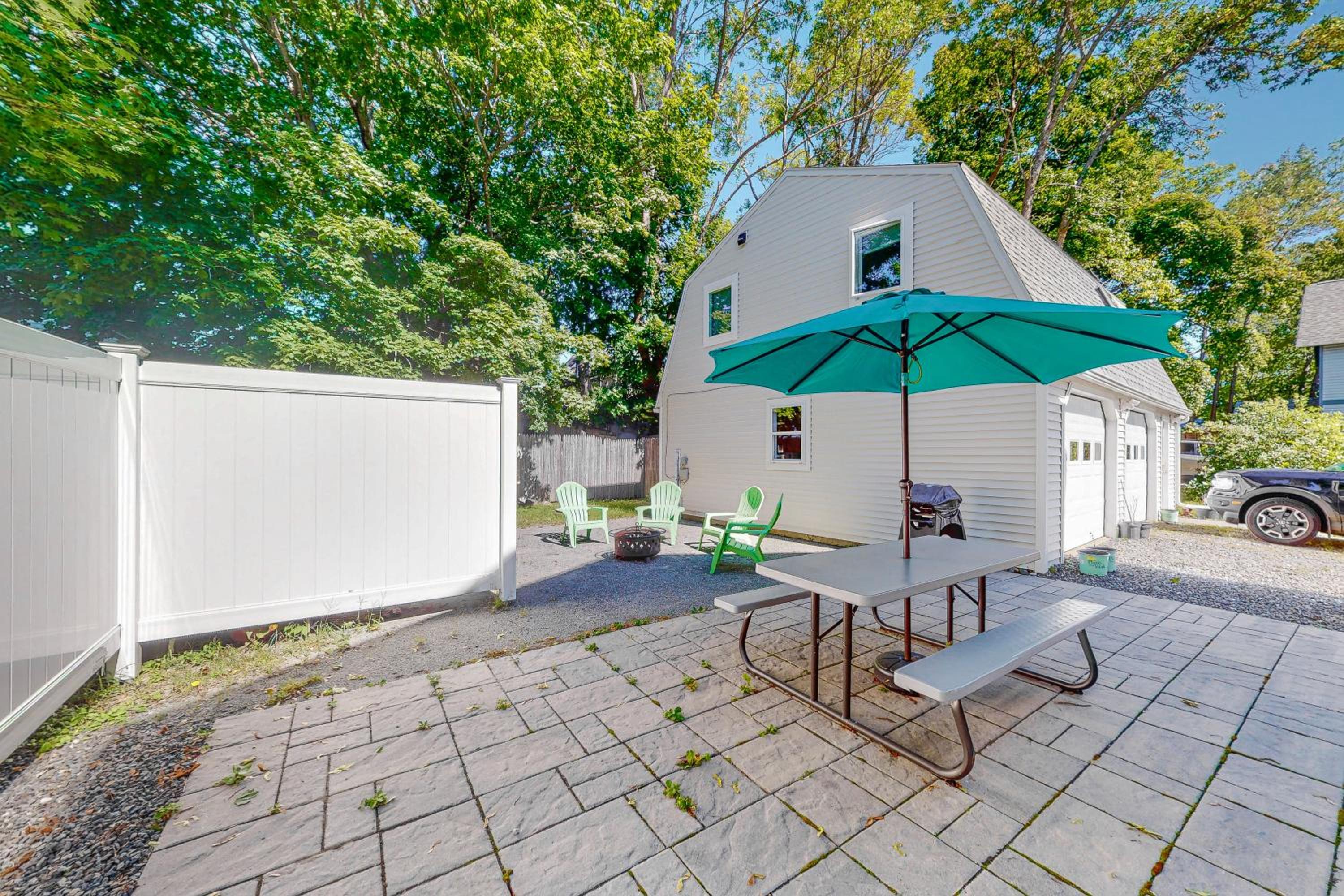 Shop, Dine, Unwind! Family Home in Dtwn Bar Harbor
