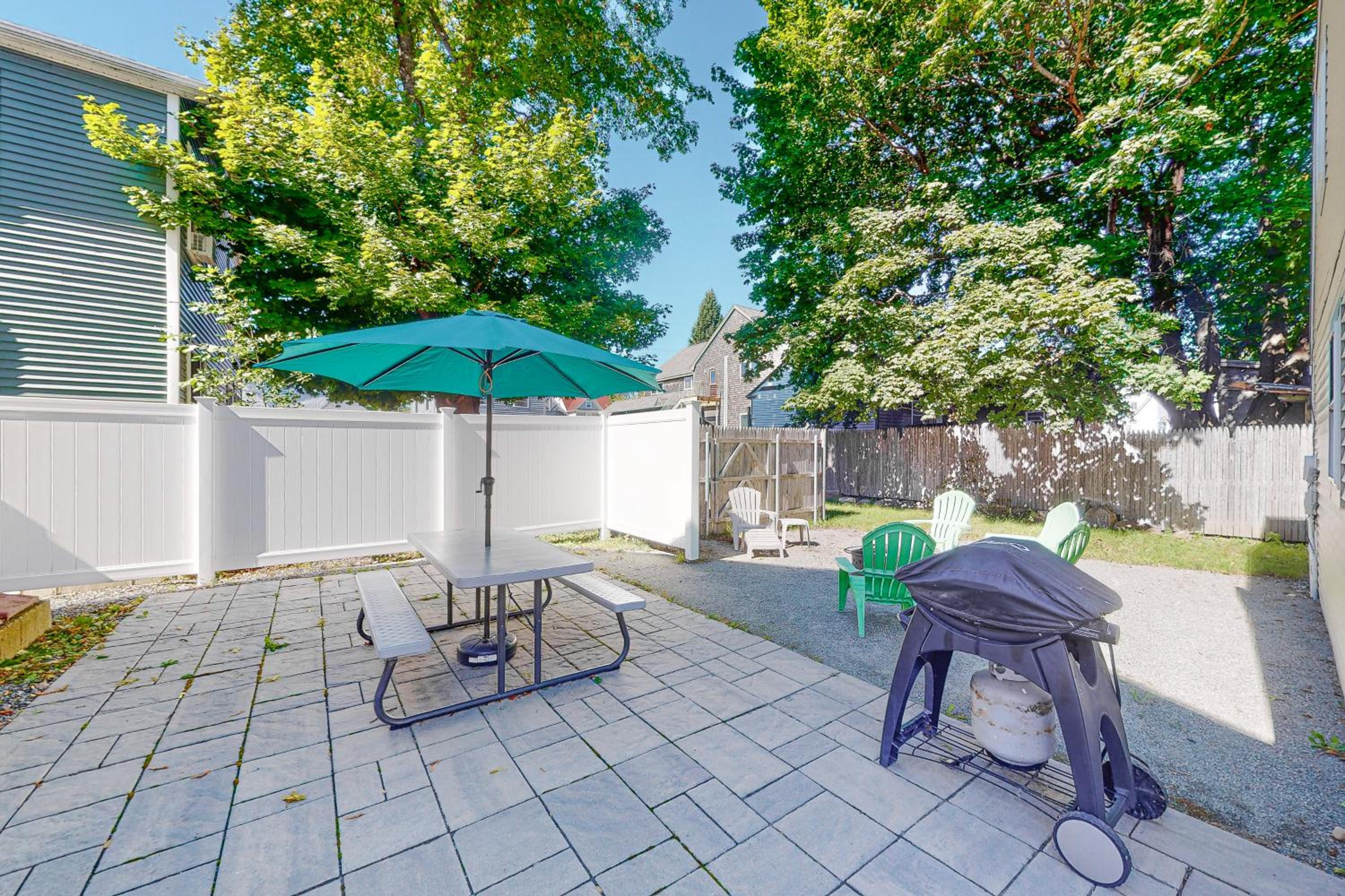 Shop, Dine, Unwind! Family Home in Dtwn Bar Harbor
