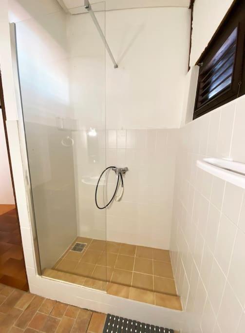 Le Caillou *** Belle villa, 4 chambres, piscine, vue mer *** view 5