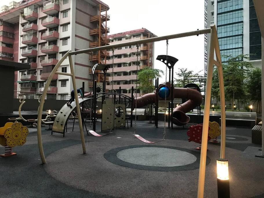 KLCC VIEW-3 BED LOVELY APARTMENTS IN KUALA LUMPUR